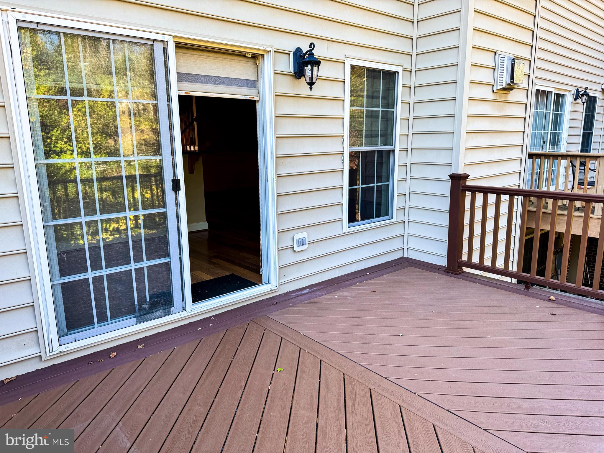 FAIRFAX PARK - Residential Lease