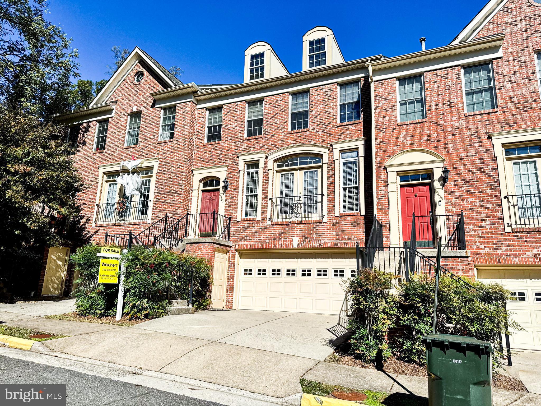 FAIRFAX PARK - Residential Lease