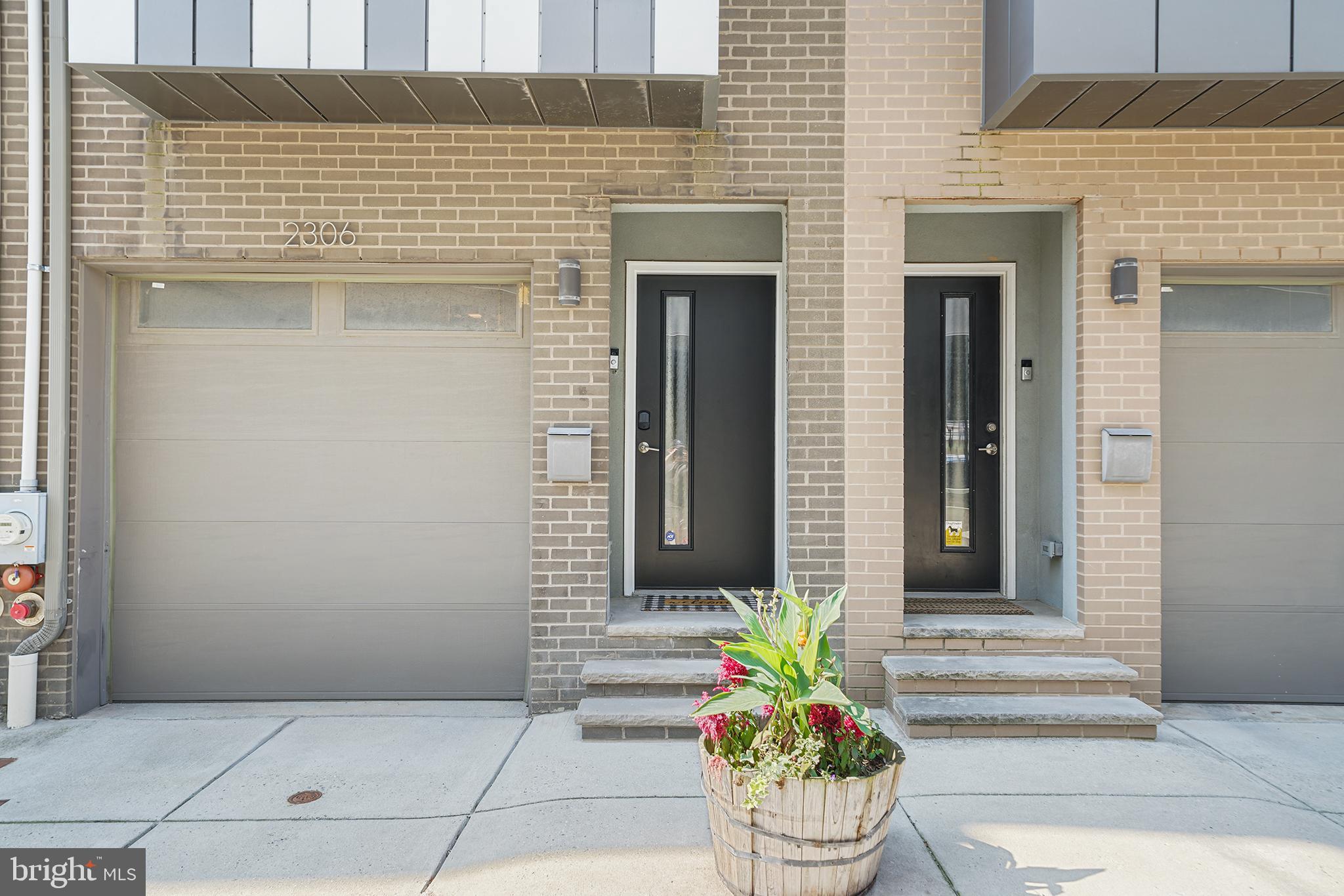 POINT BREEZE - Residential