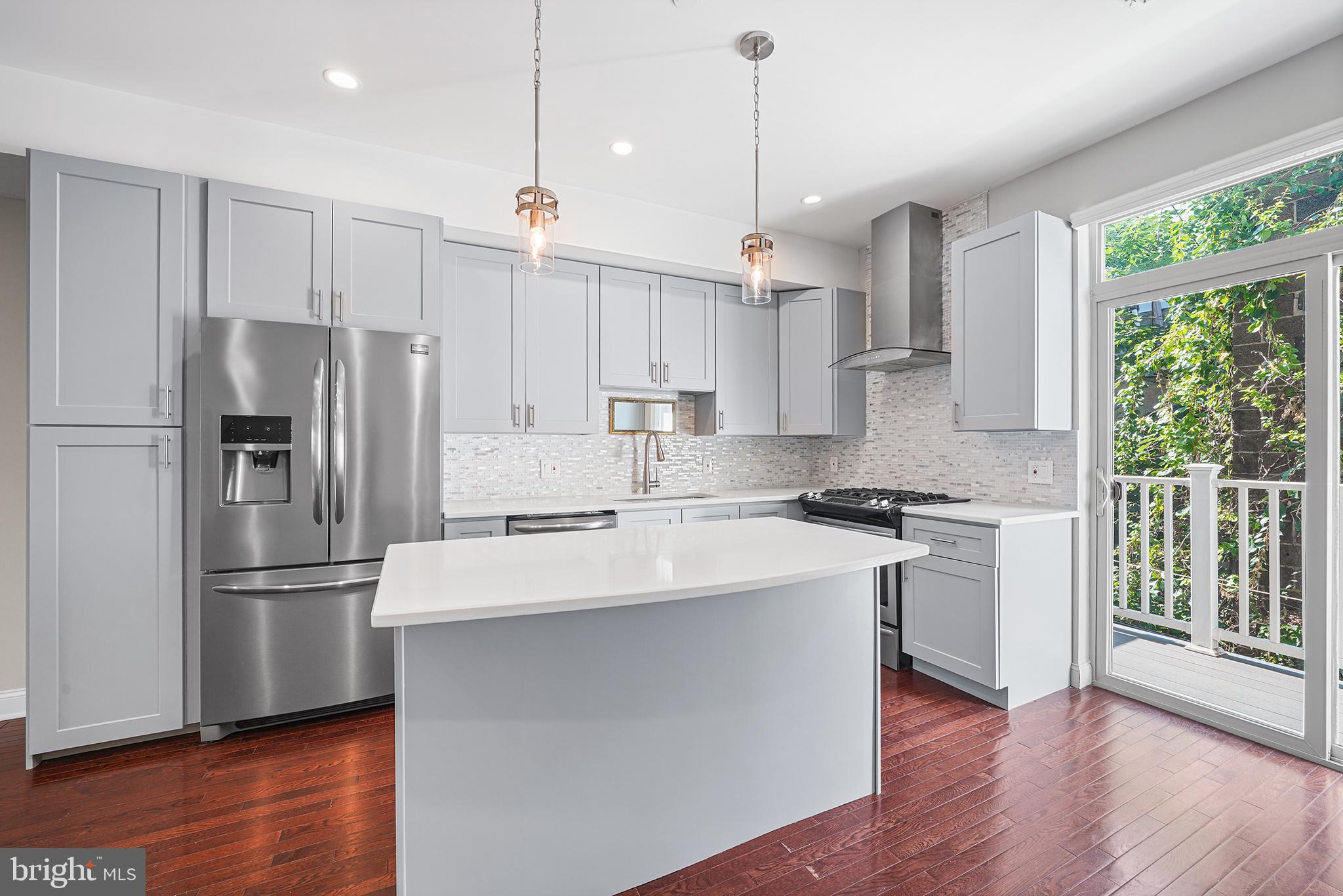 POINT BREEZE - Residential