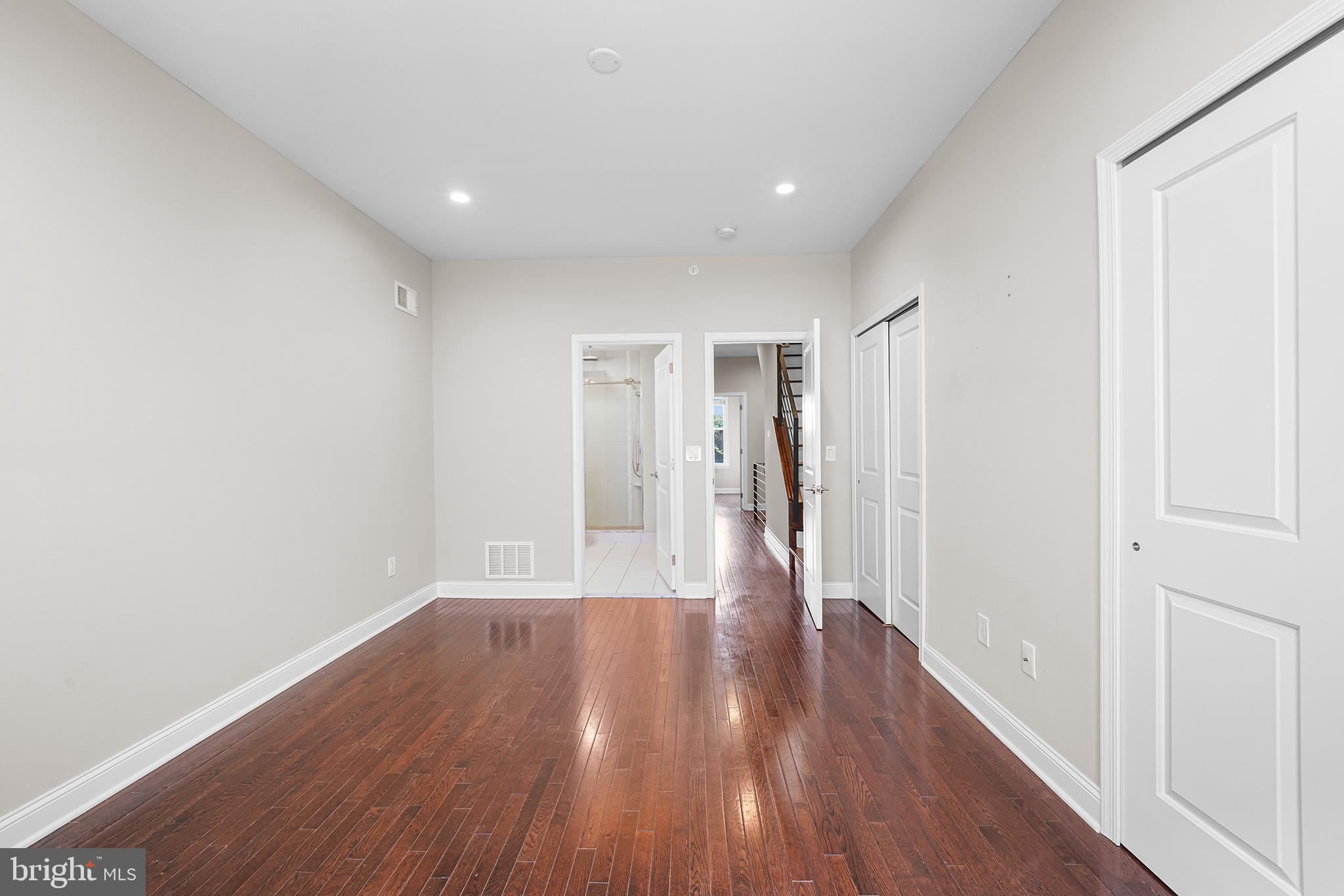 POINT BREEZE - Residential