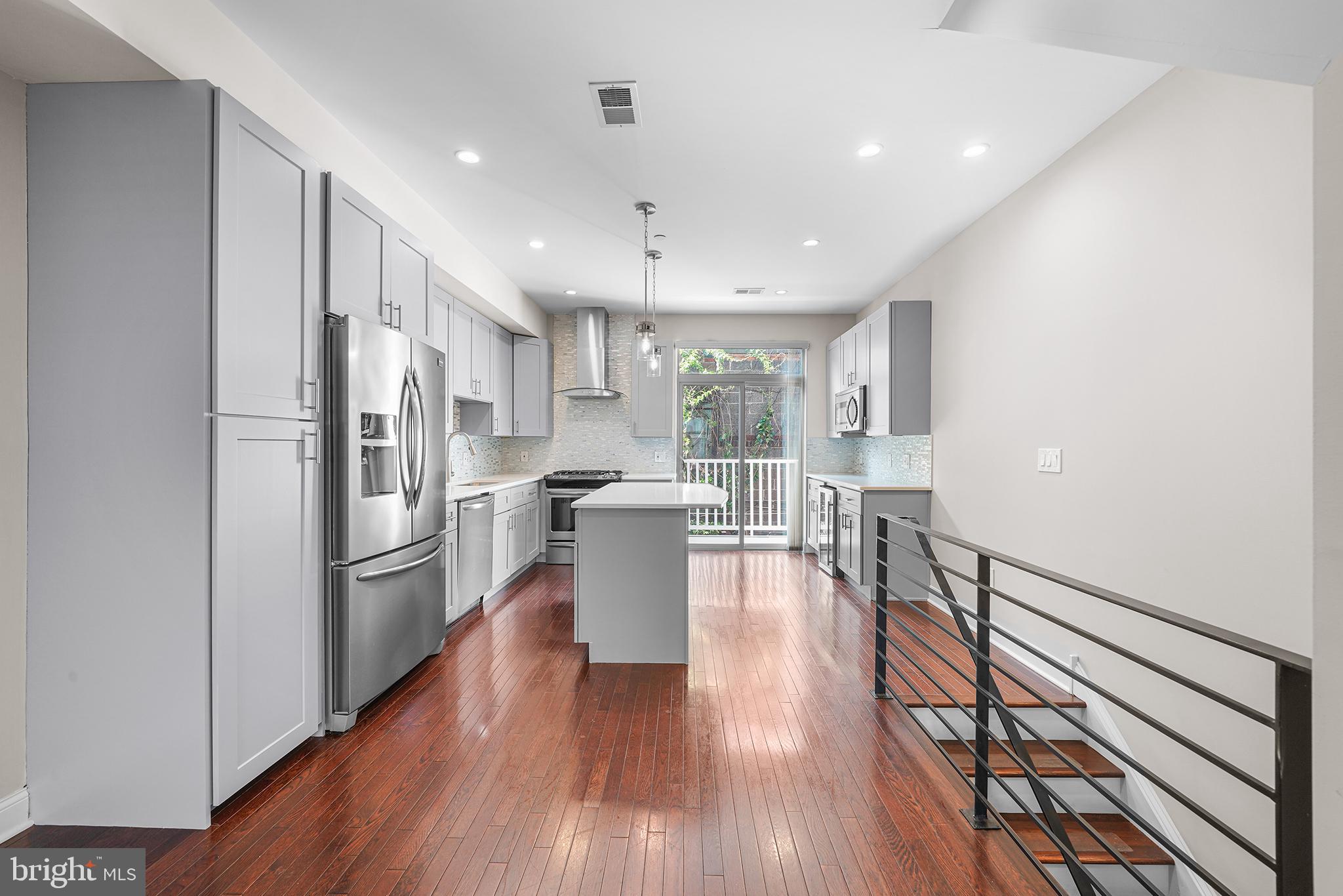 POINT BREEZE - Residential