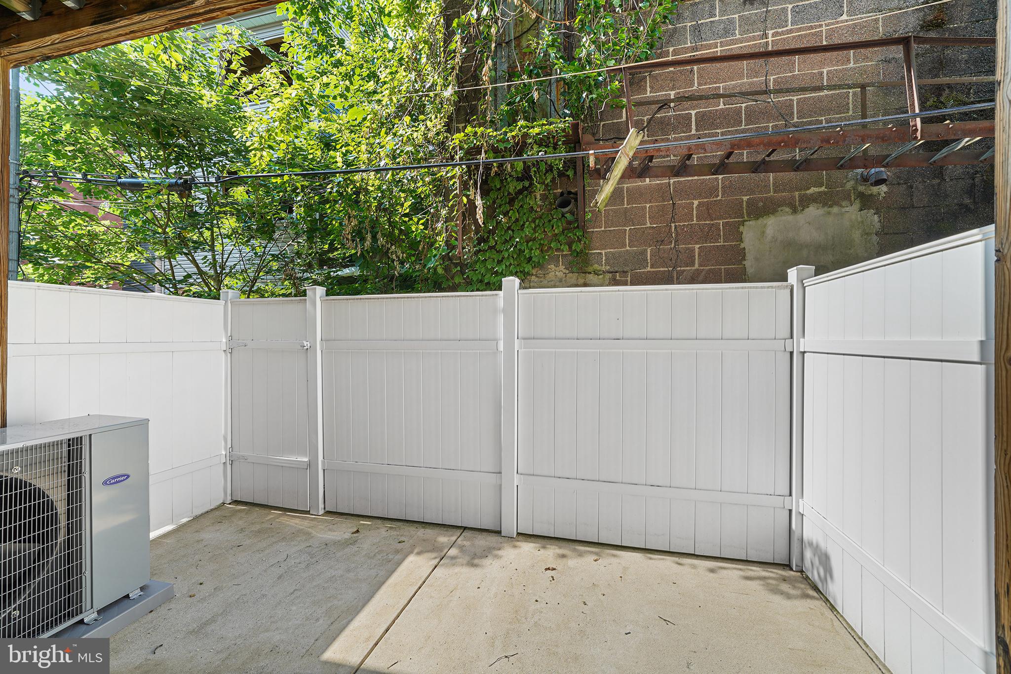 POINT BREEZE - Residential