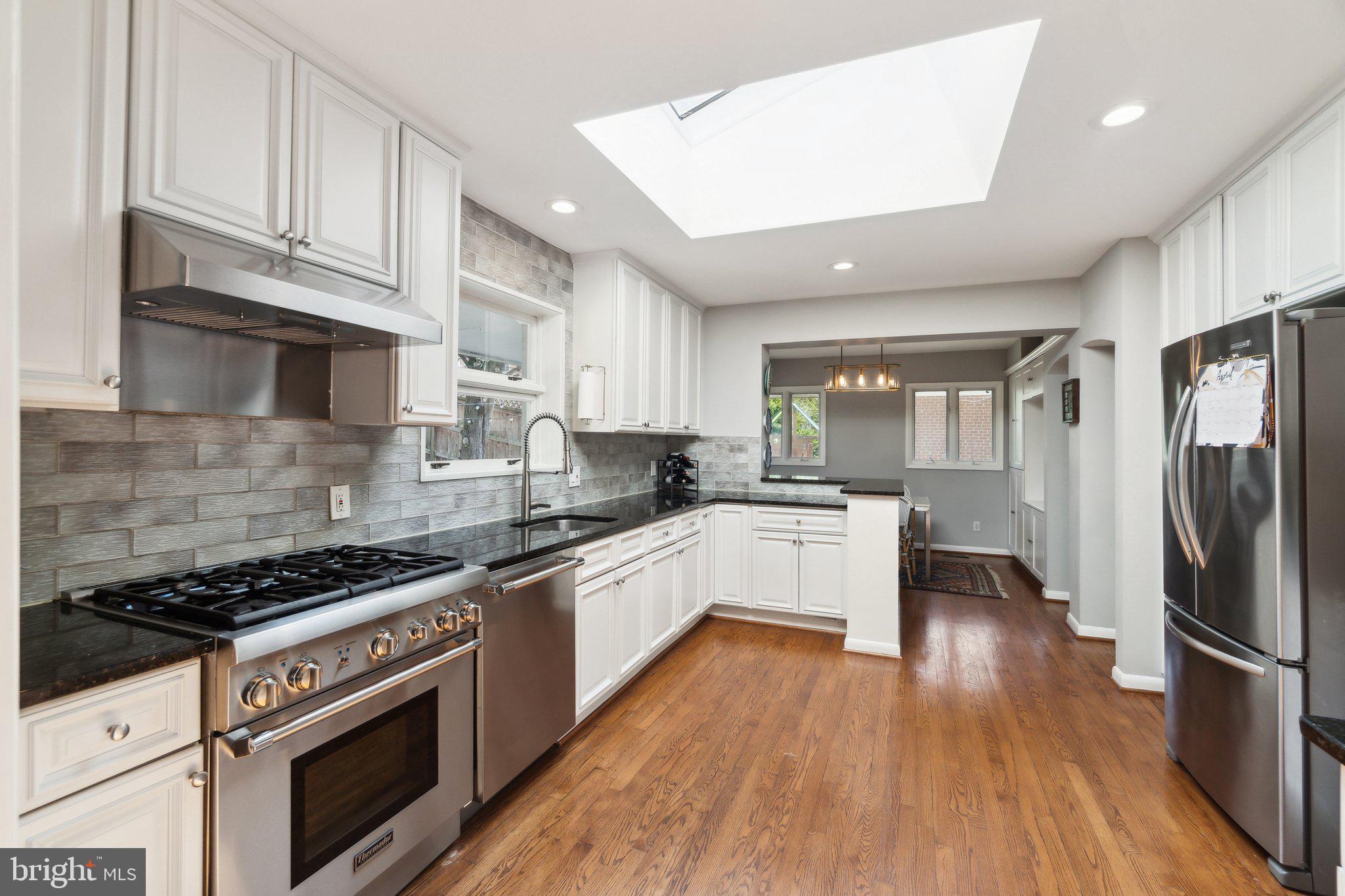 GOLF CLUB MANOR - Residential