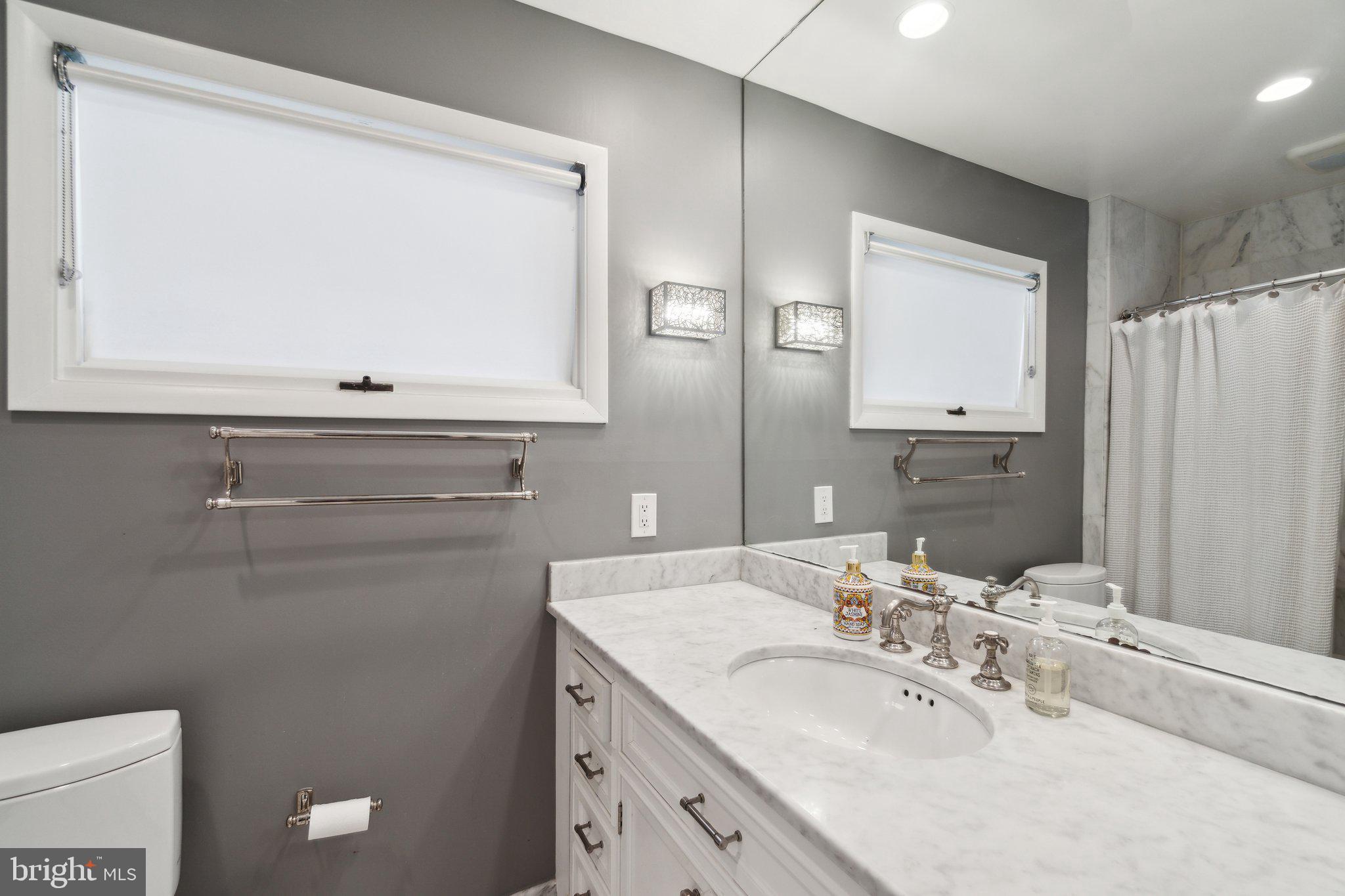 GOLF CLUB MANOR - Residential