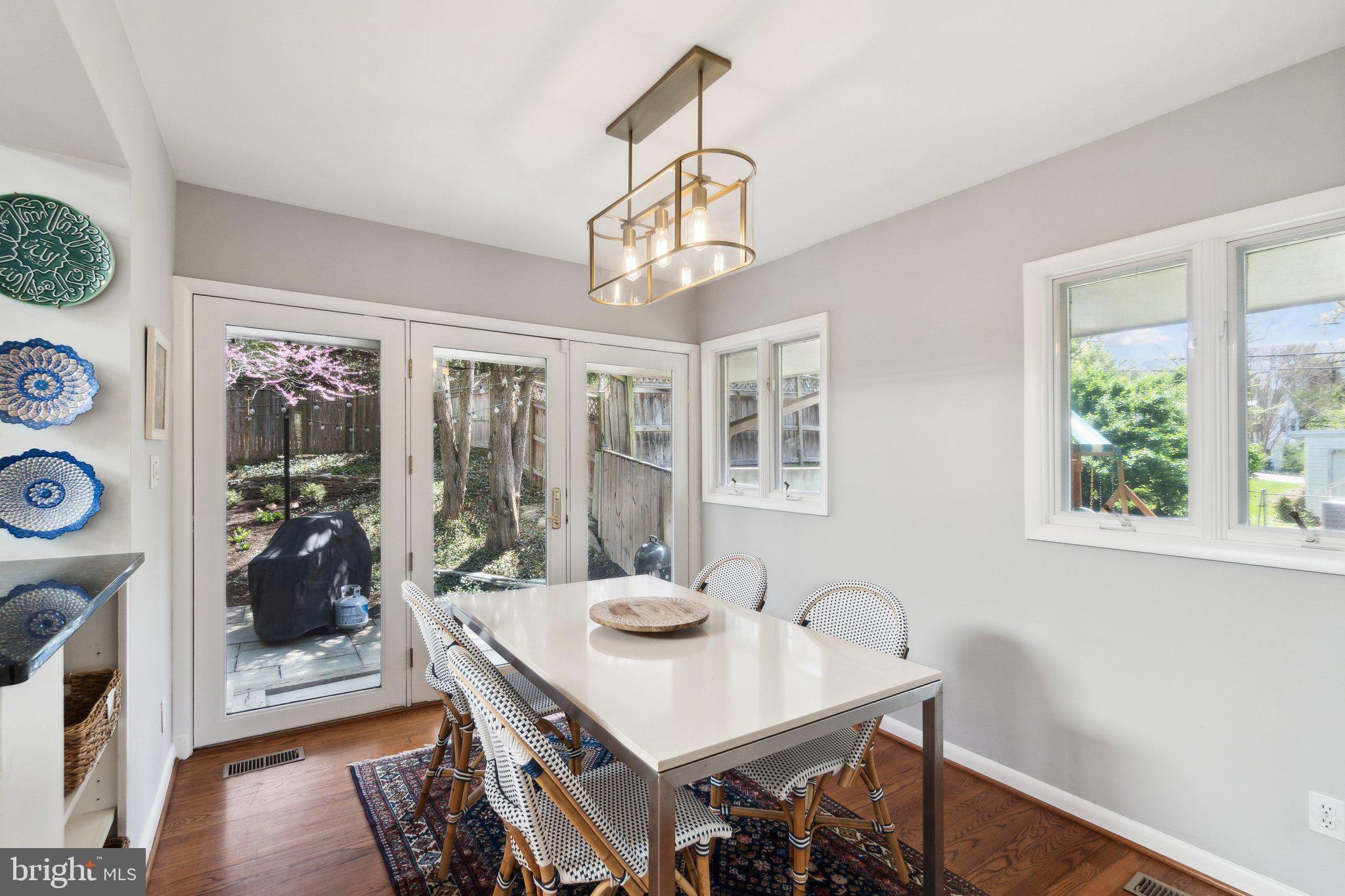 GOLF CLUB MANOR - Residential