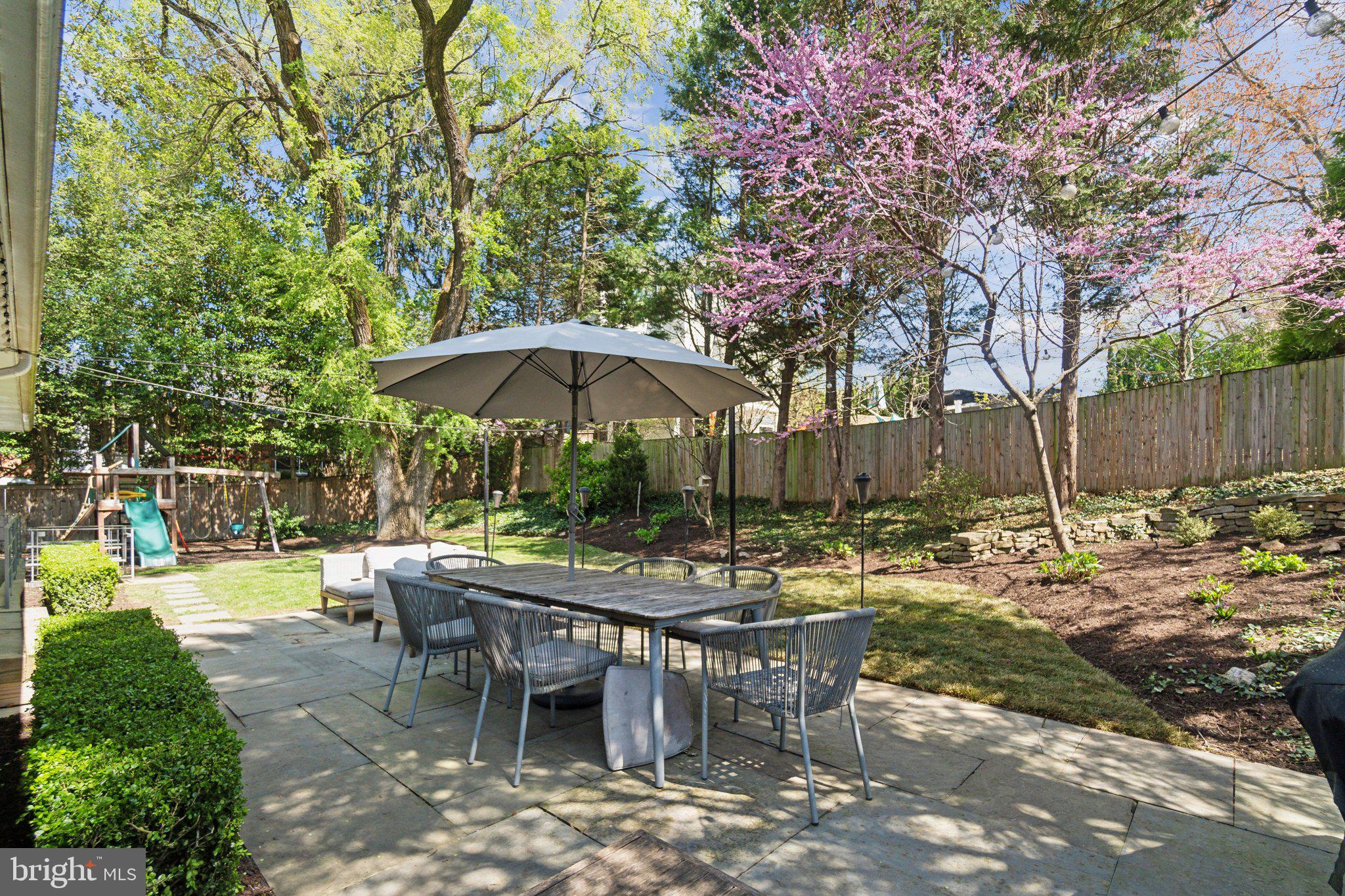 GOLF CLUB MANOR - Residential