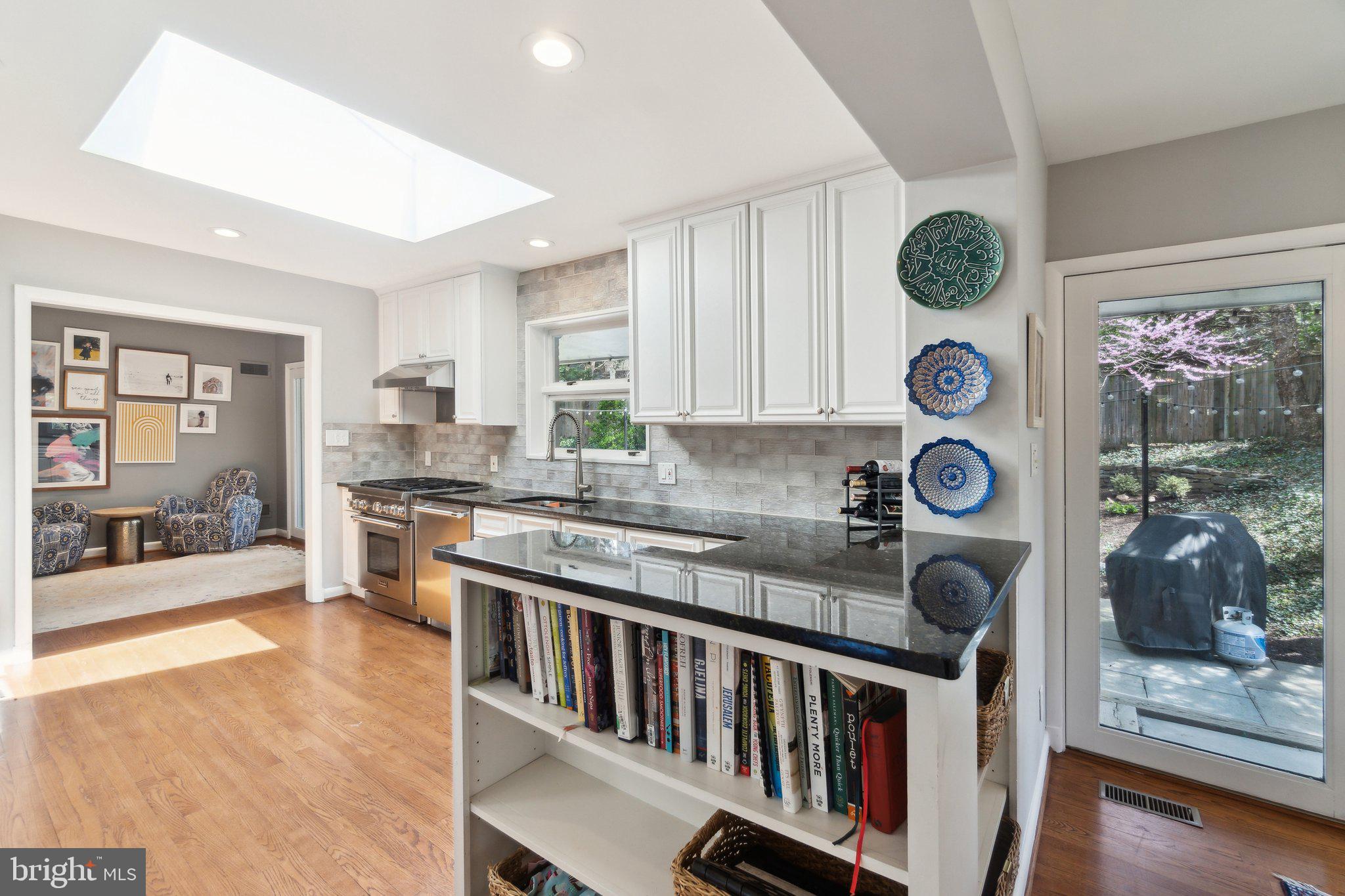 GOLF CLUB MANOR - Residential