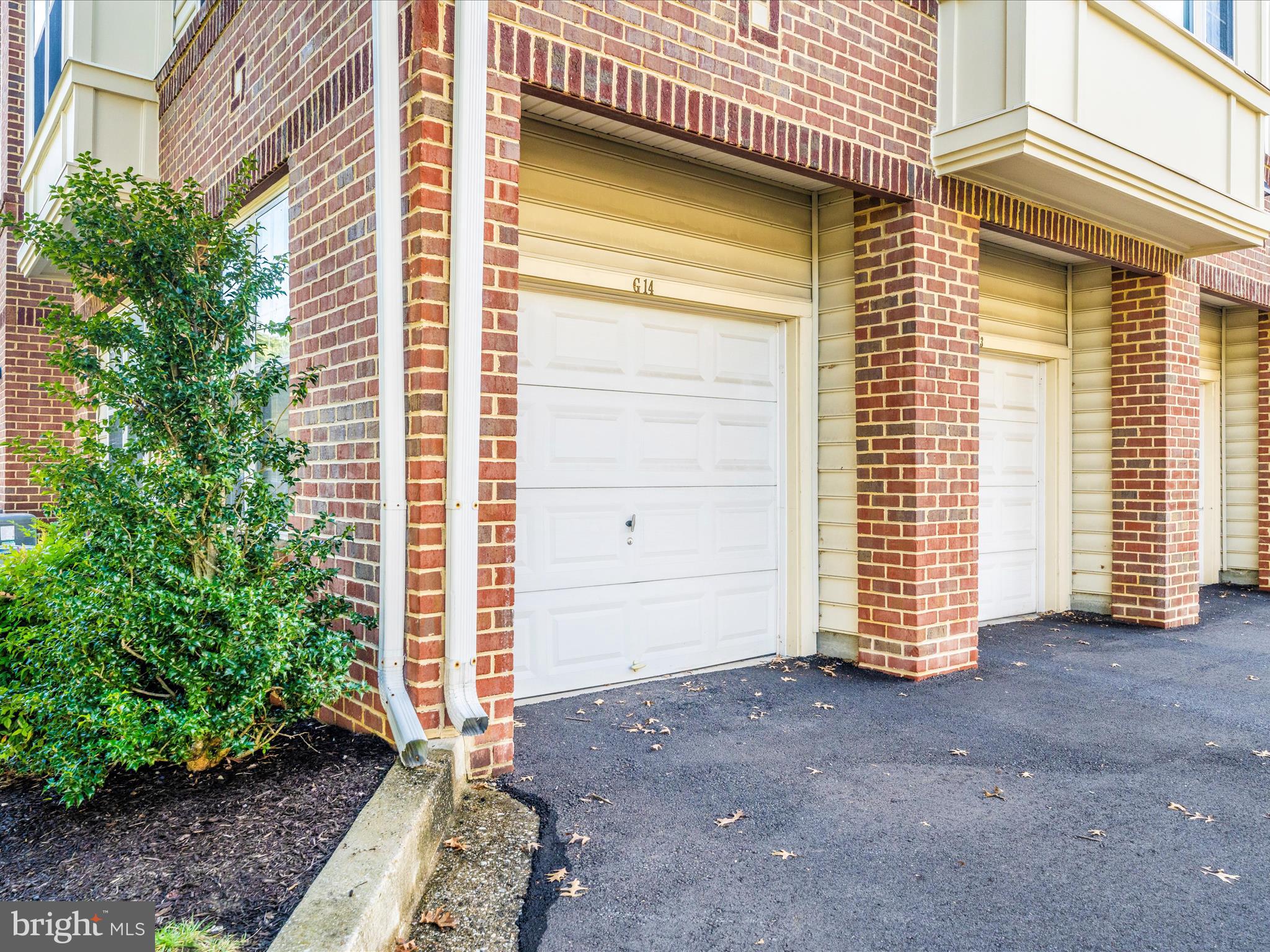 2520 KENSINGTON GARDENS 401
