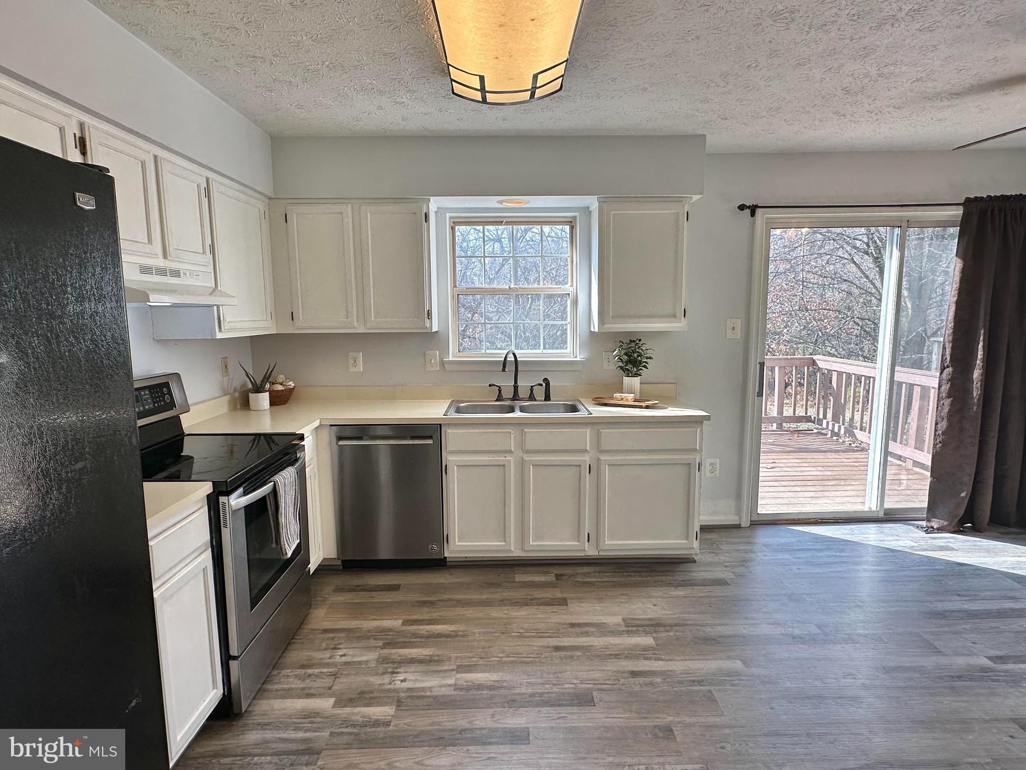 AVONDALE RUN - Residential