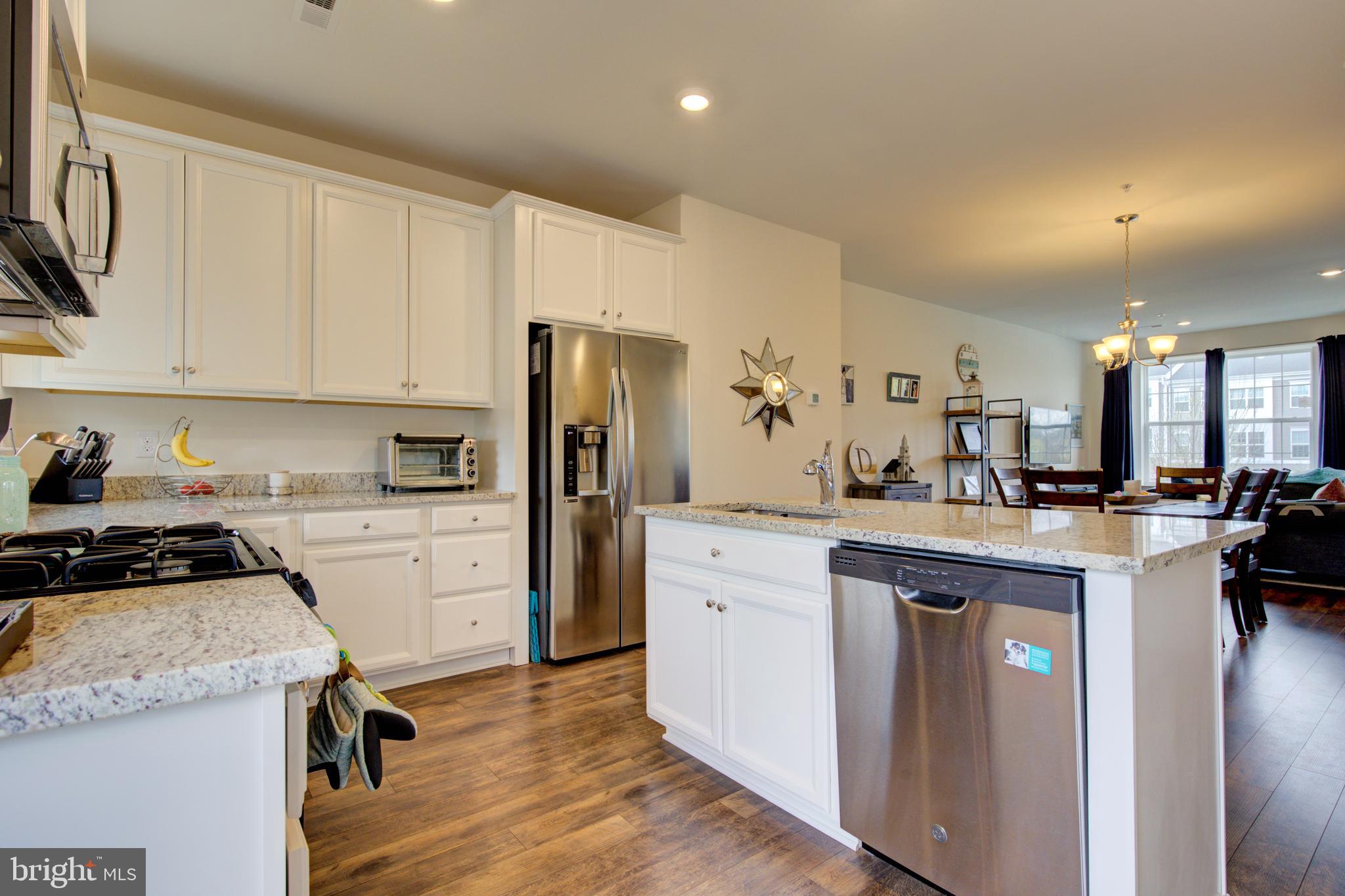 WHISPERING WOODS - Residential