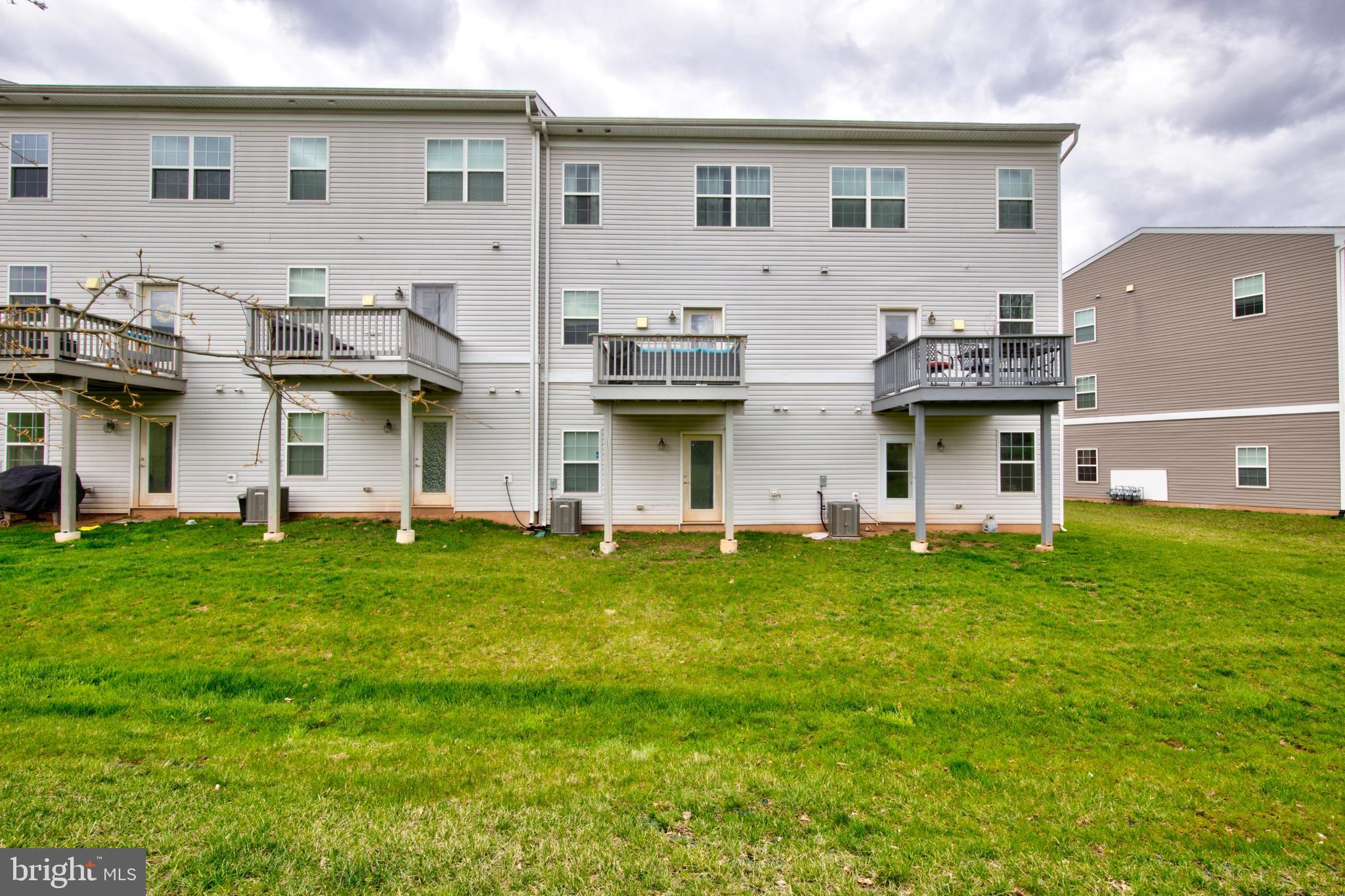 WHISPERING WOODS - Residential