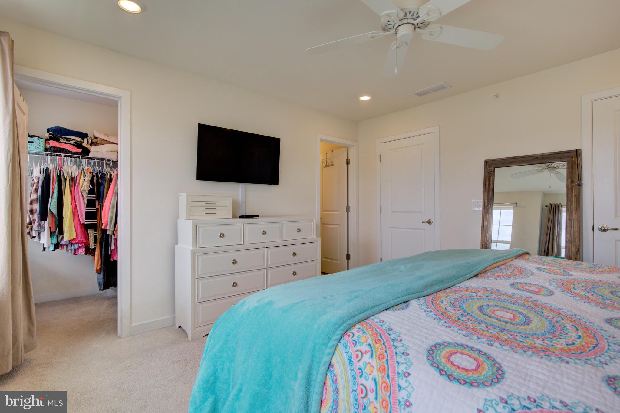 WHISPERING WOODS - Residential