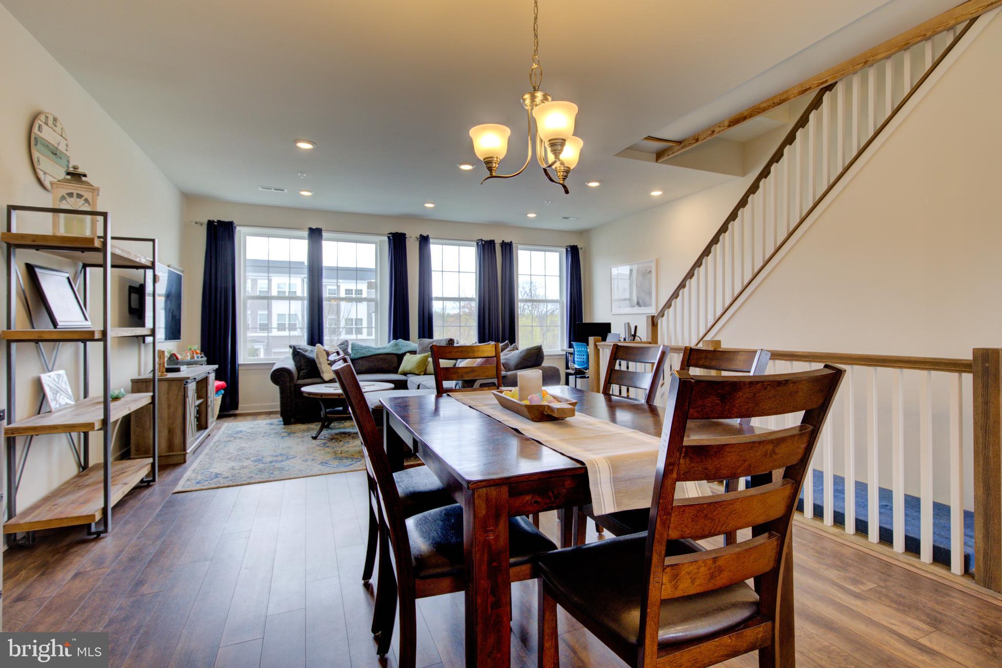 WHISPERING WOODS - Residential