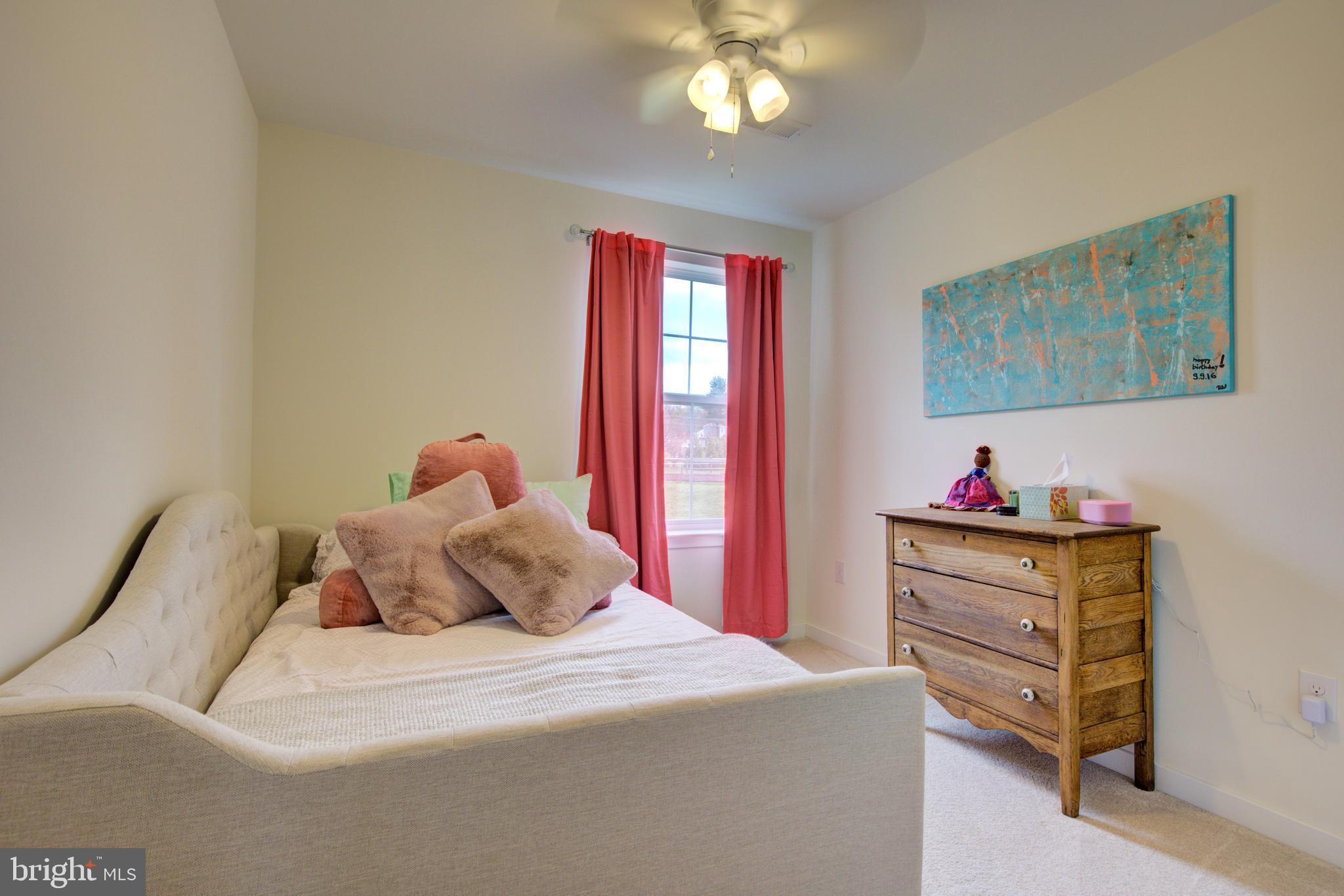 WHISPERING WOODS - Residential