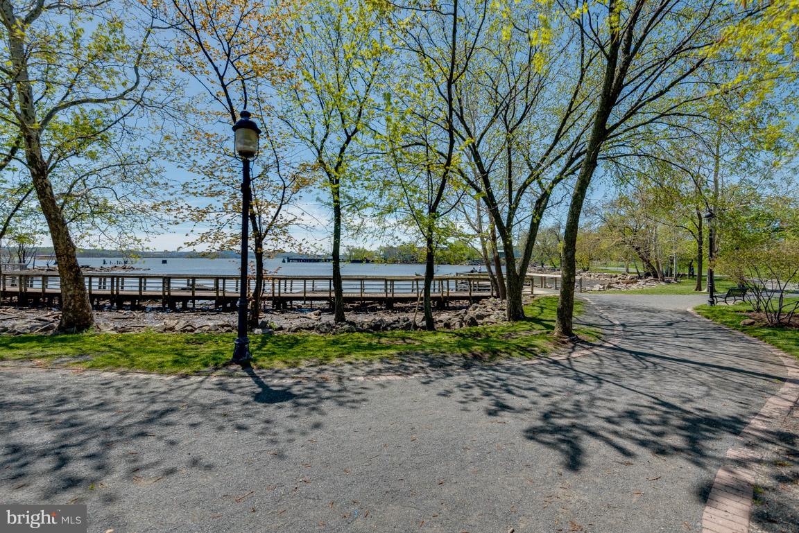 OLD TOWN COMMONS - Residential