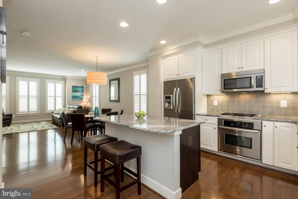 OLD TOWN COMMONS - Residential