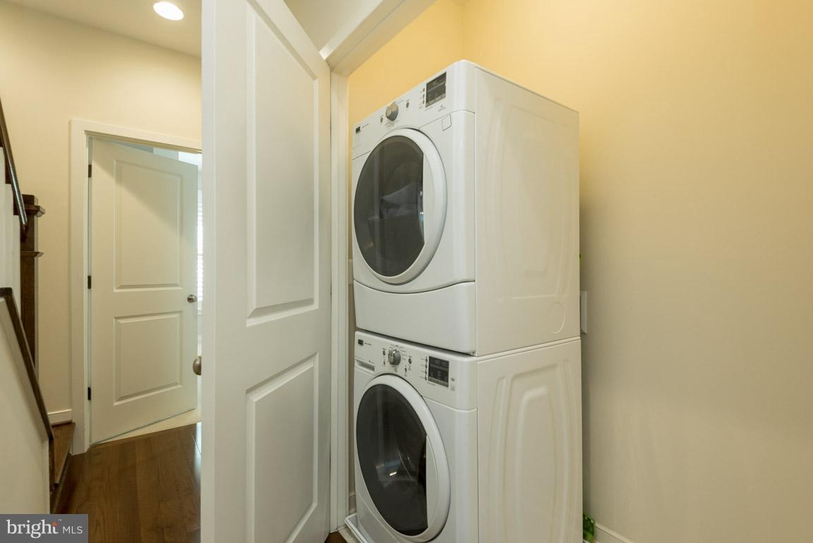 OLD TOWN COMMONS - Residential