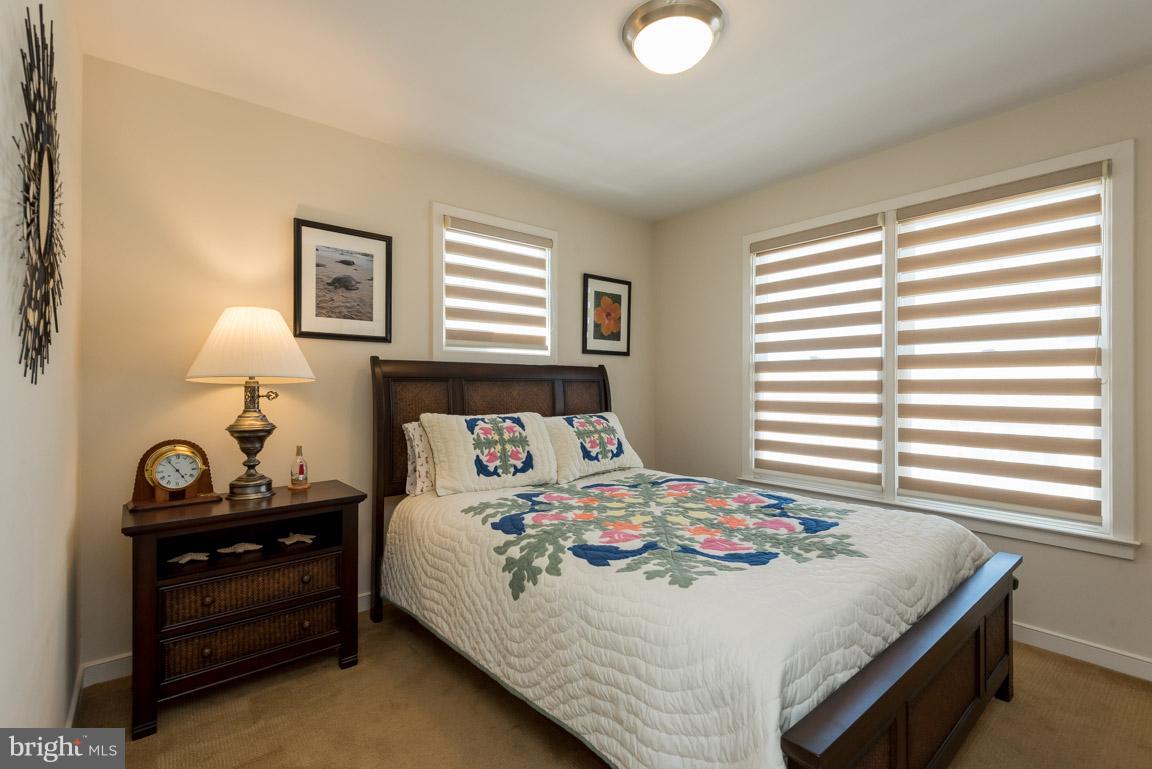 OLD TOWN COMMONS - Residential