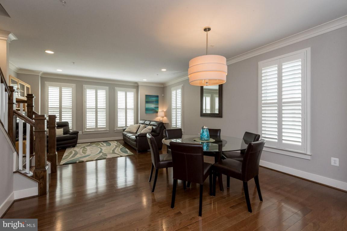 OLD TOWN COMMONS - Residential