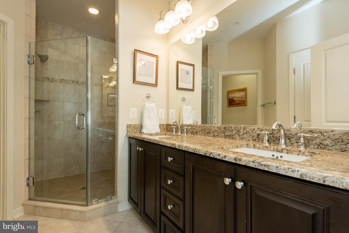 OLD TOWN COMMONS - Residential