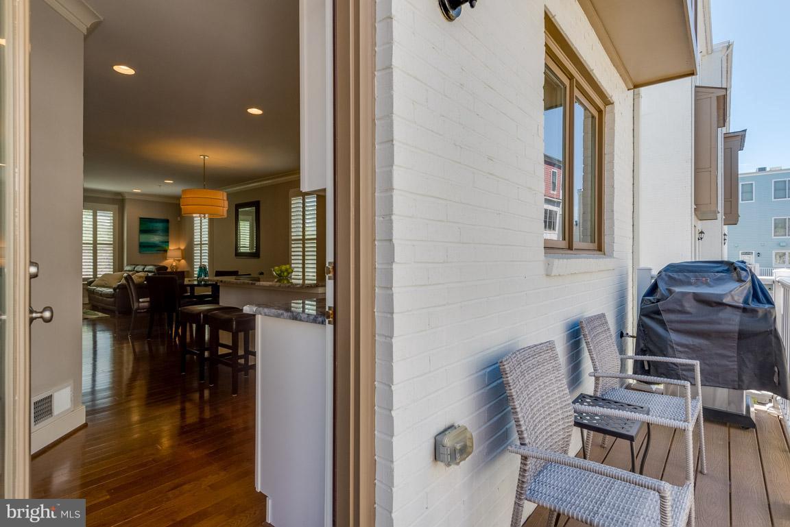 OLD TOWN COMMONS - Residential