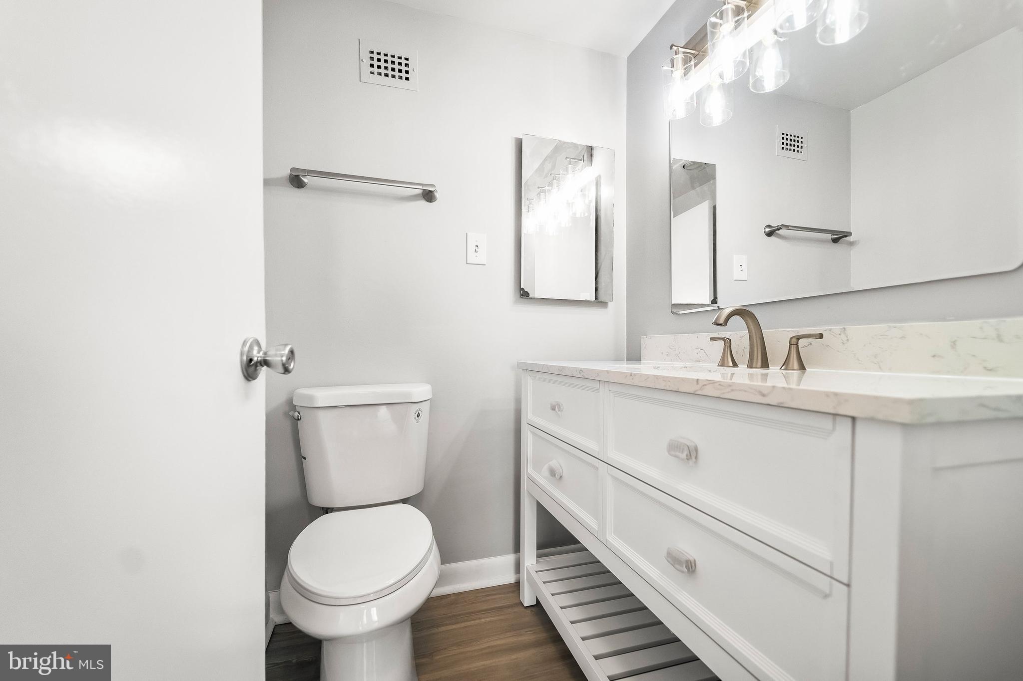 SKYLINE PLAZA - Residential