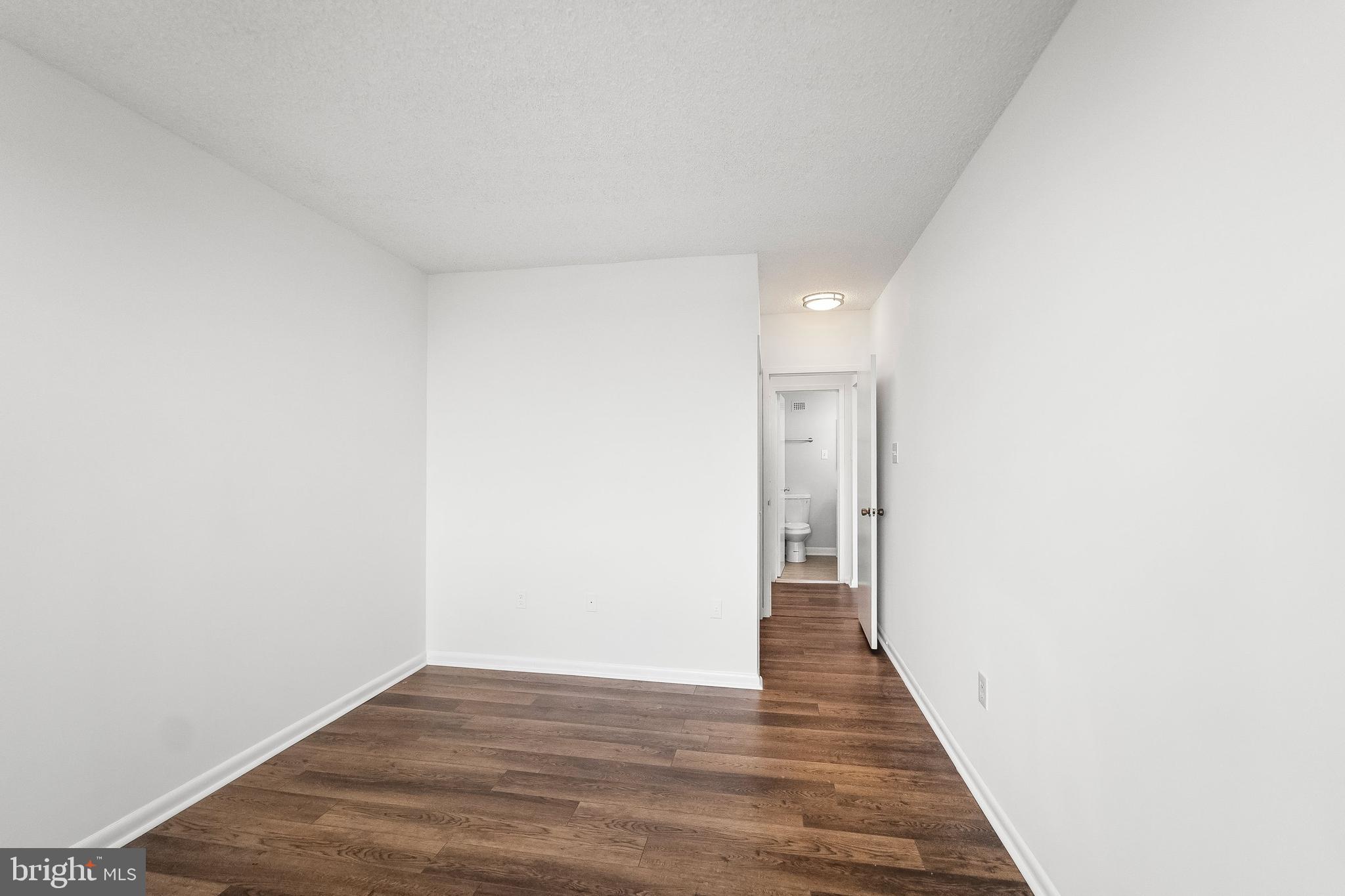 SKYLINE PLAZA - Residential