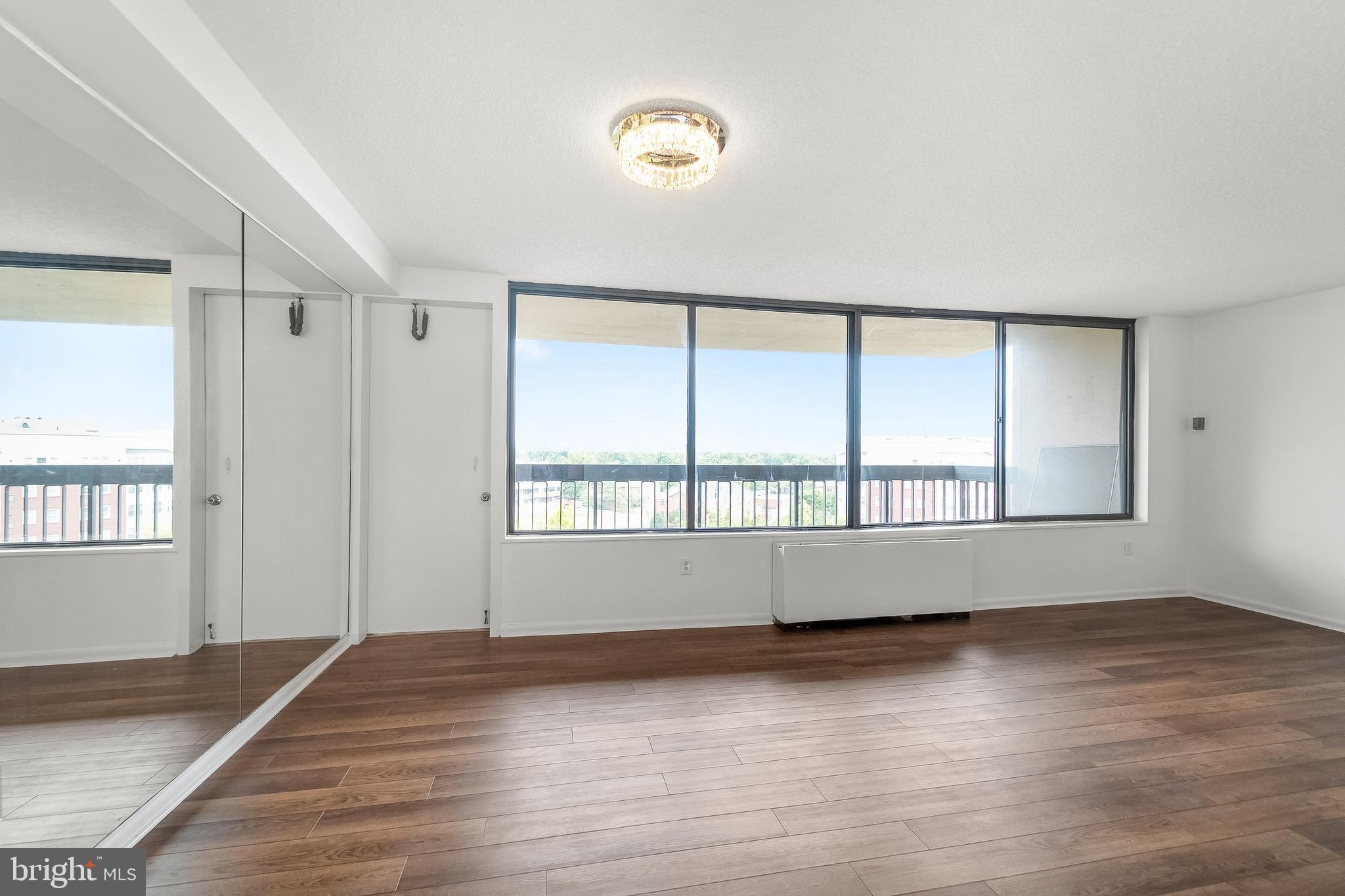 SKYLINE PLAZA - Residential