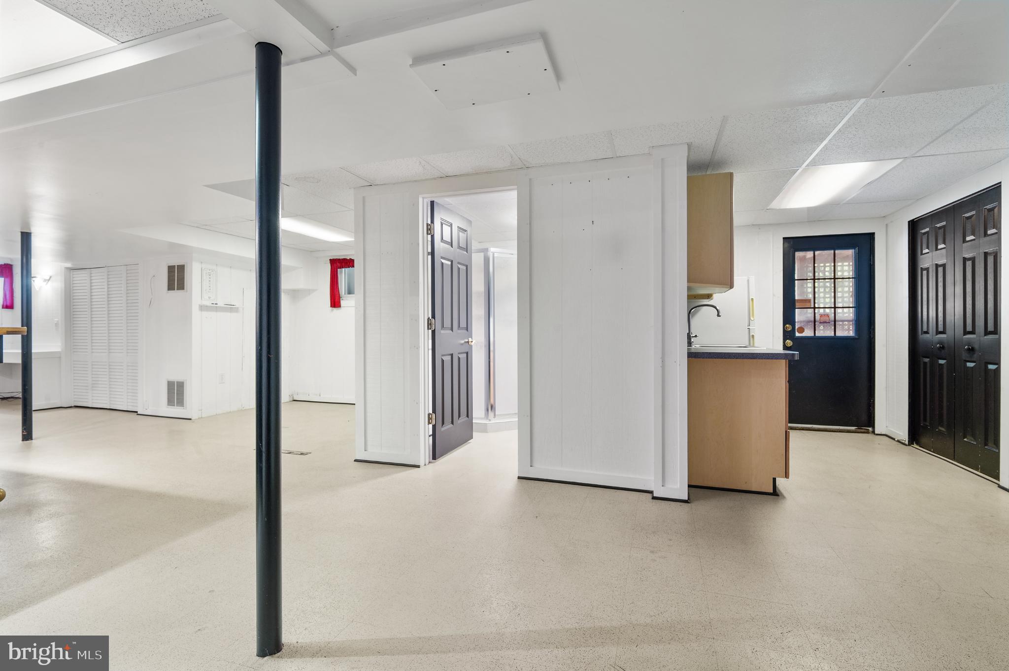 NORWOOD ESTATES - Residential Lease