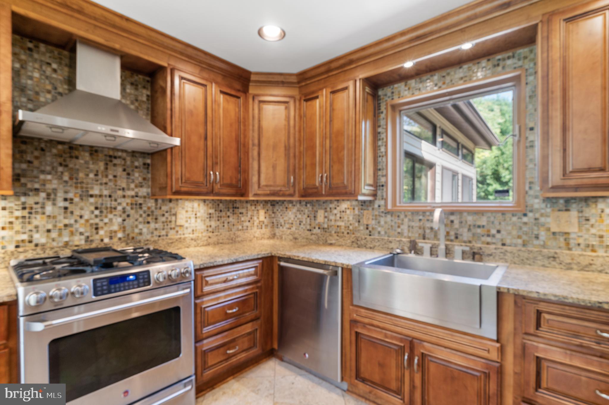 NORWOOD ESTATES - Residential Lease