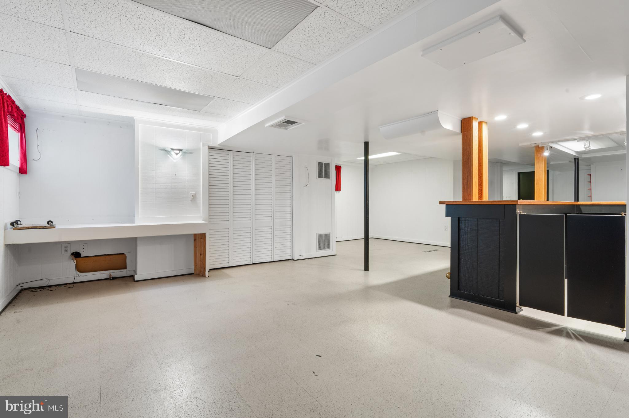 NORWOOD ESTATES - Residential Lease