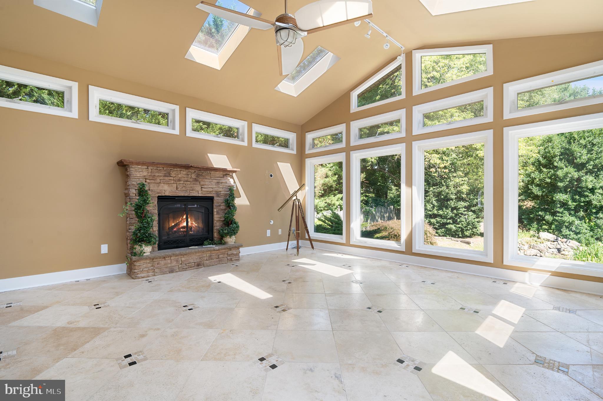 NORWOOD ESTATES - Residential Lease