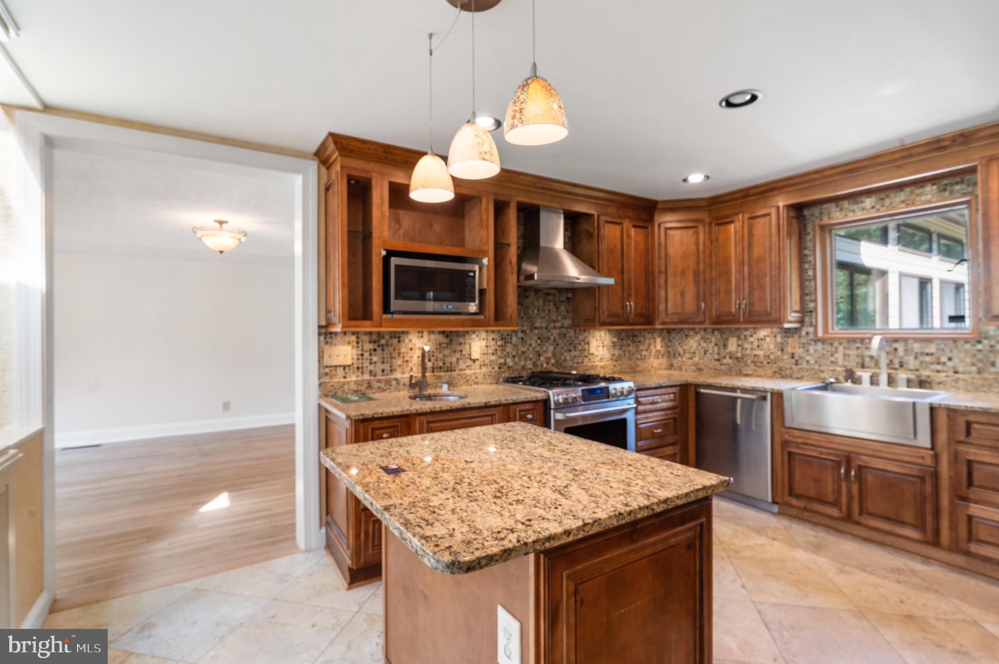 NORWOOD ESTATES - Residential Lease