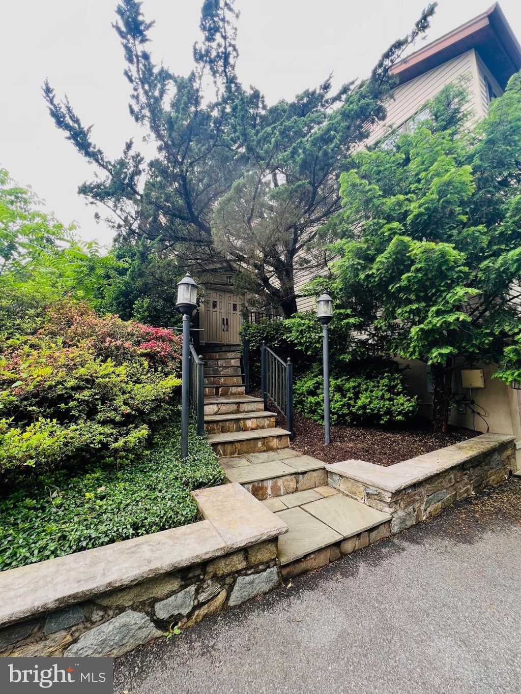 Photo of 15729 Holly Grove Road, SILVER SPRING, MD 20905 (MLS # MDMC2204566)