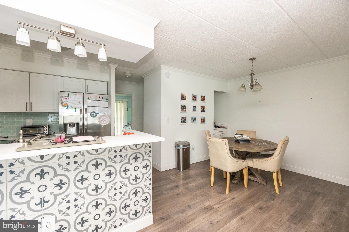 750 E MARSHALL STREET 402