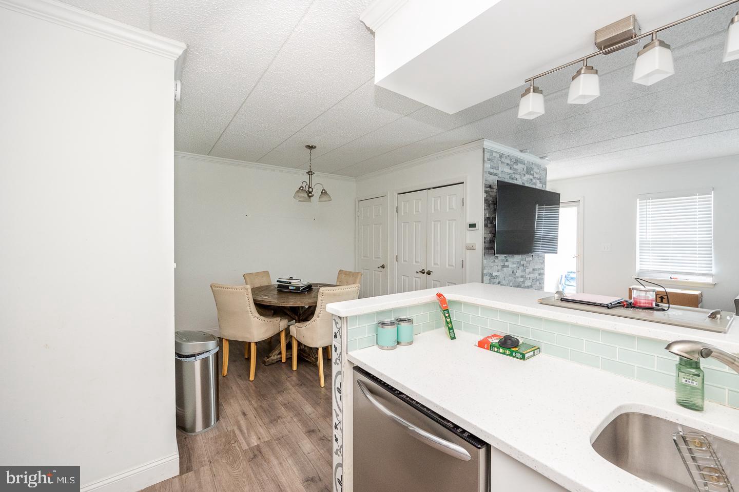 GOSHEN COMMONS - Residential