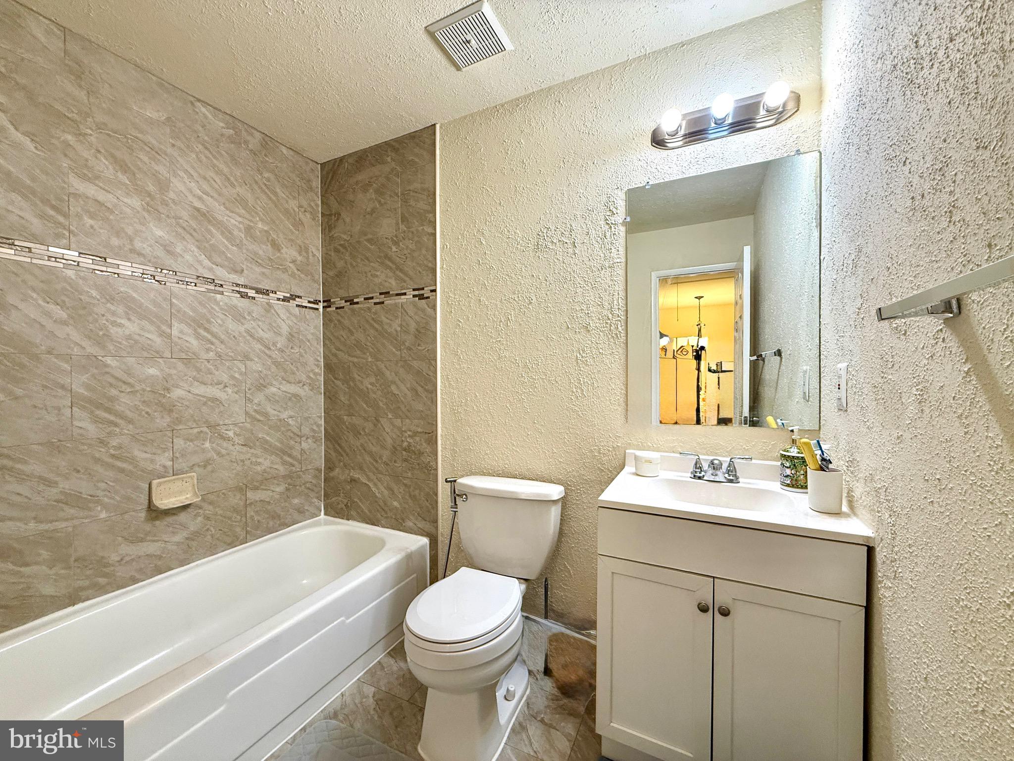 COVERSTONE SQUARE - Residential