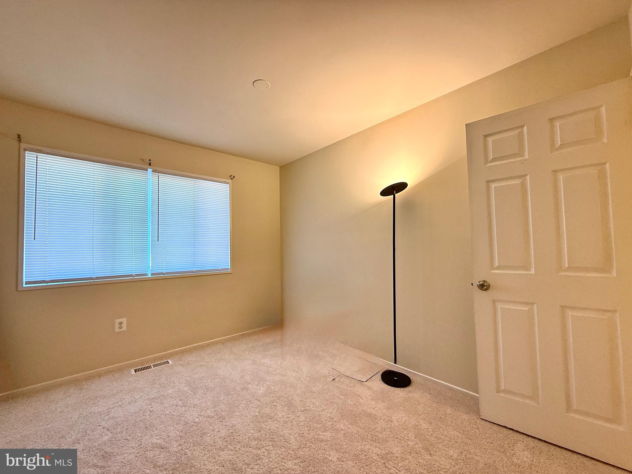 COVERSTONE SQUARE - Residential