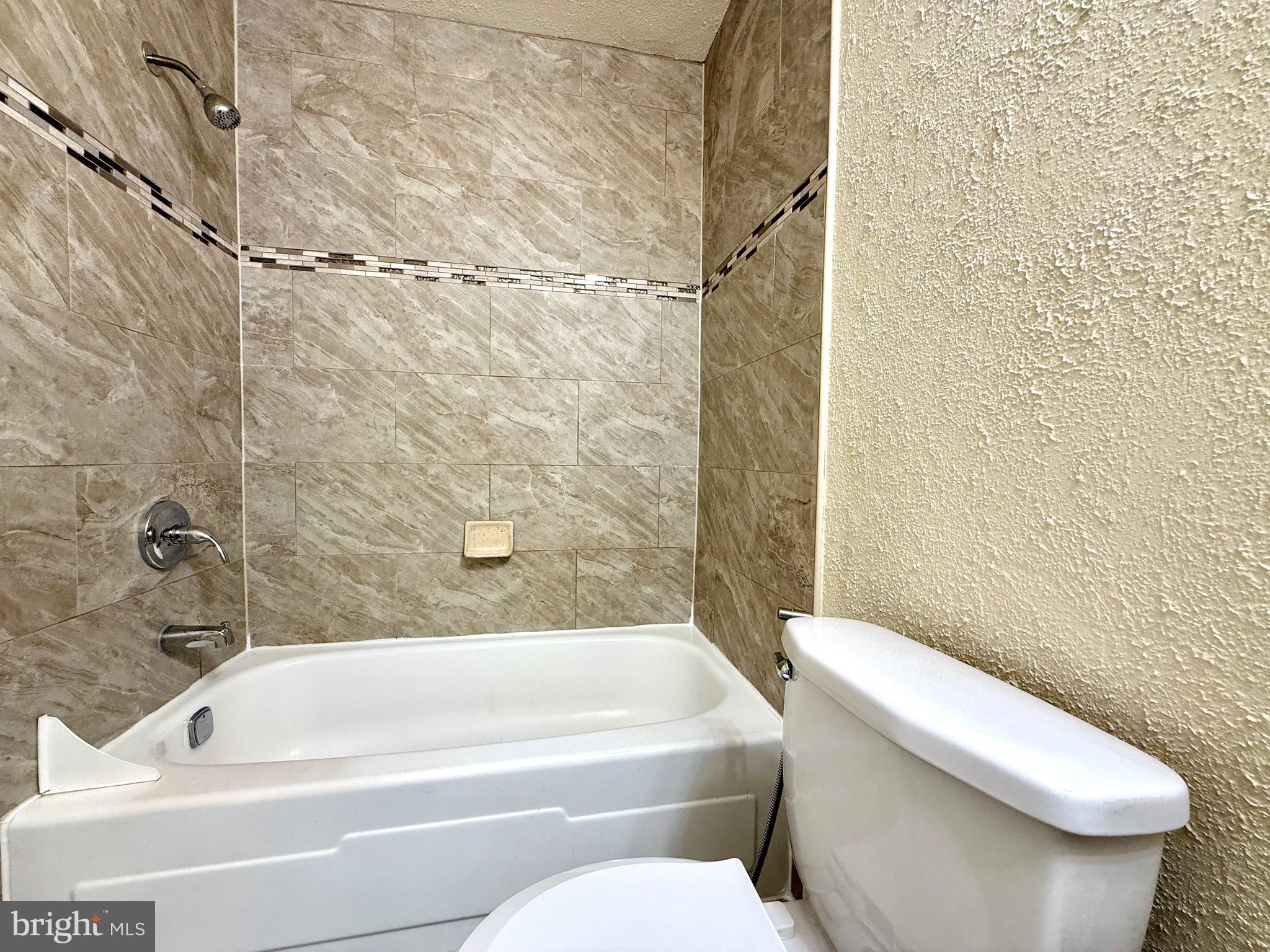 COVERSTONE SQUARE - Residential