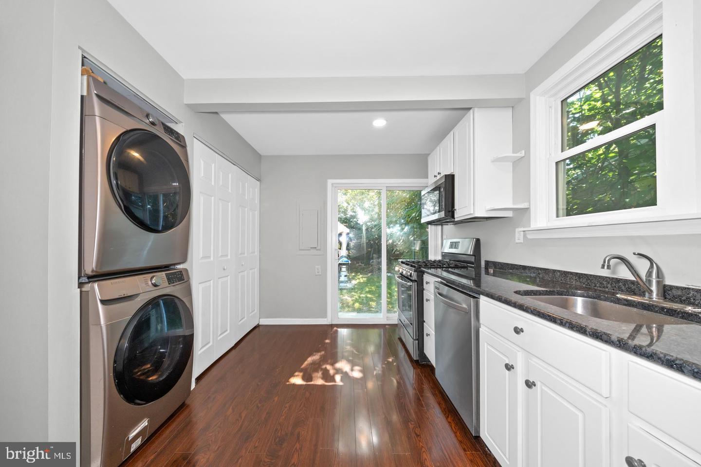 NEW CASTLE - Residential