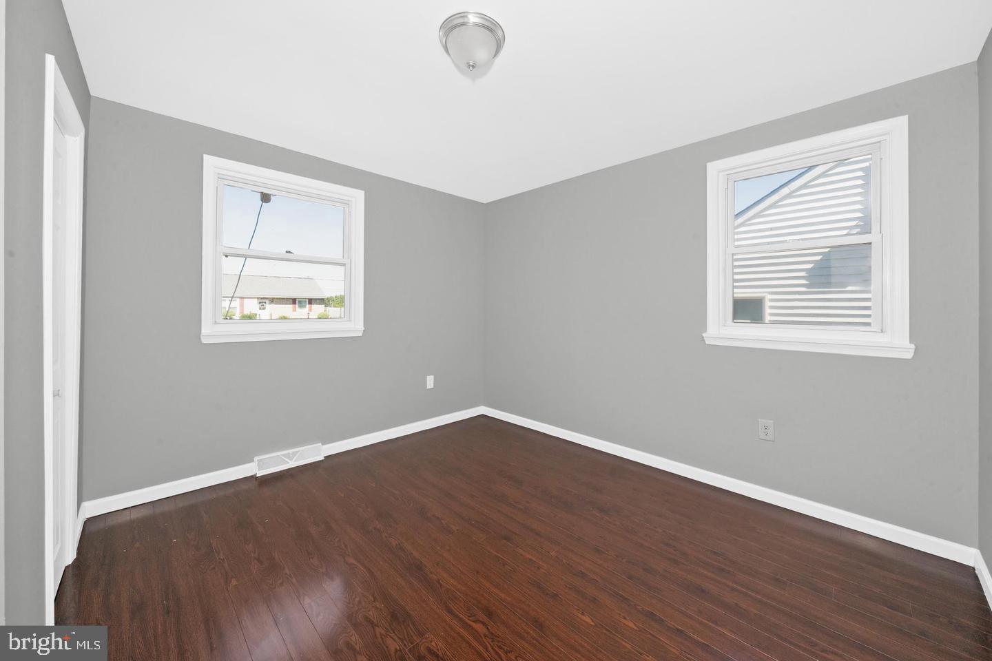 NEW CASTLE - Residential