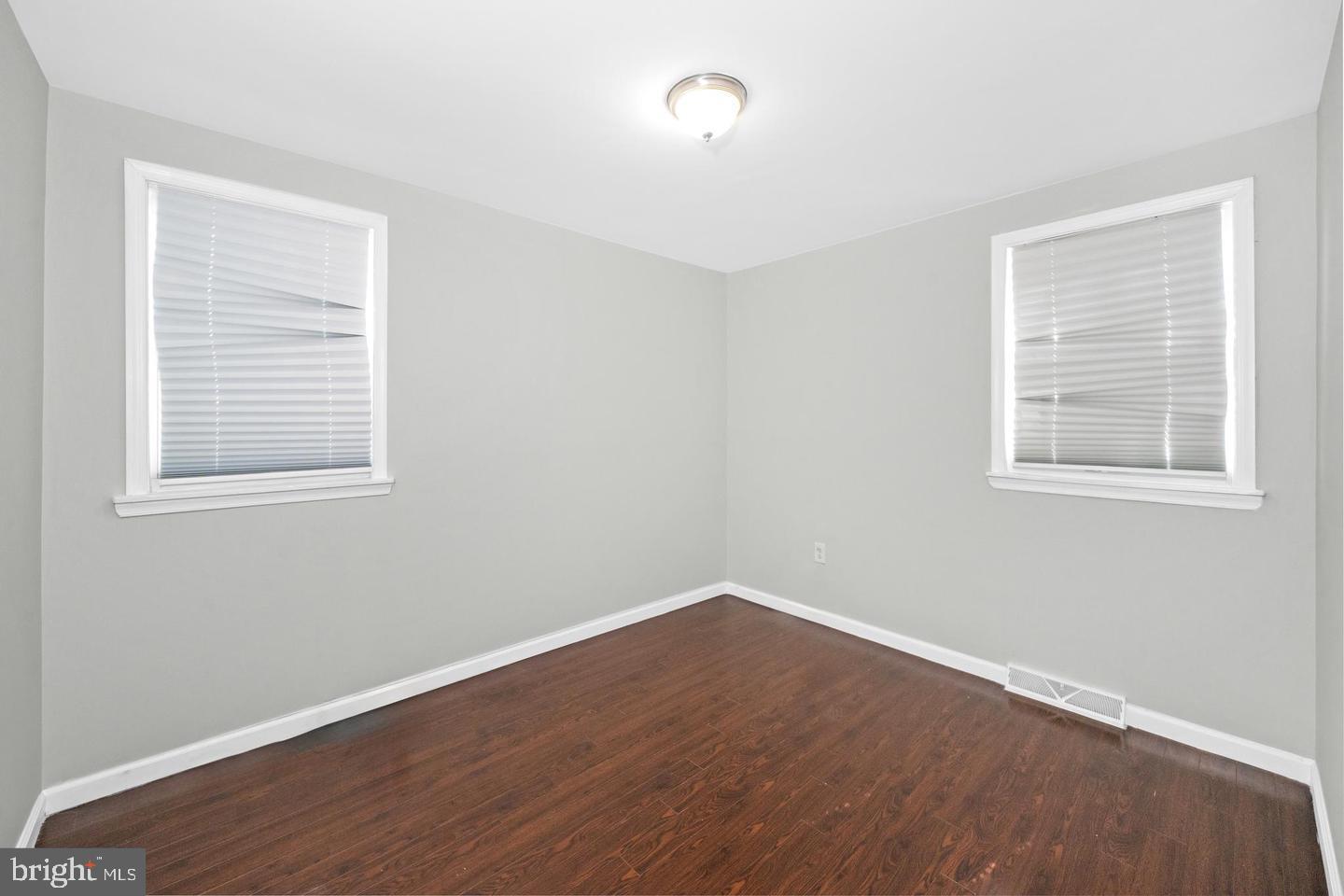 NEW CASTLE - Residential