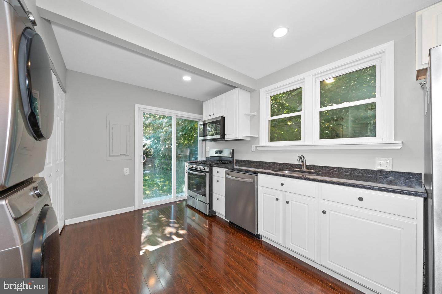 NEW CASTLE - Residential