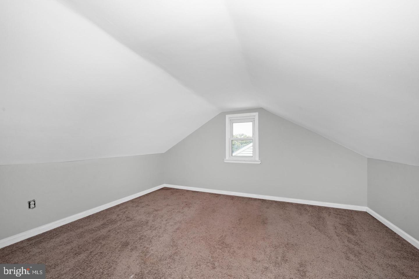 NEW CASTLE - Residential