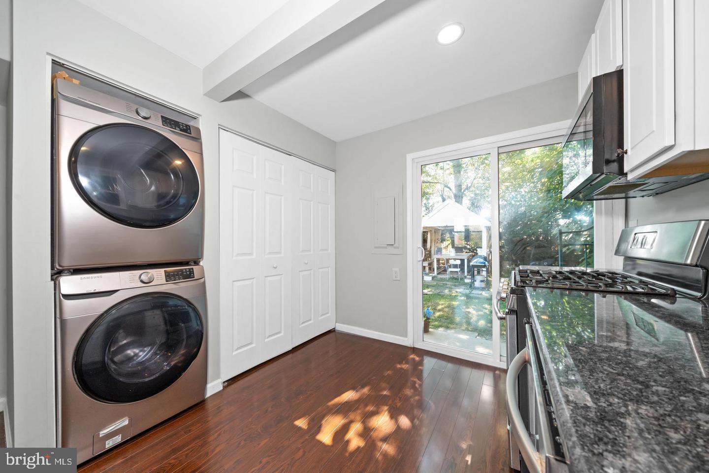 NEW CASTLE - Residential