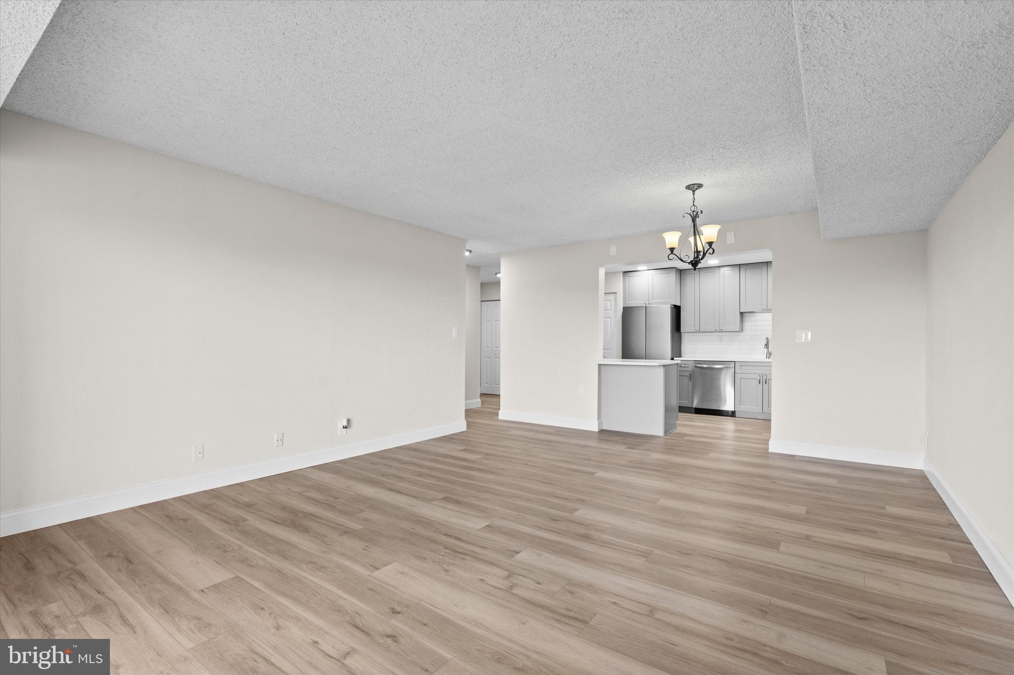 3800 POWELL LANE 905