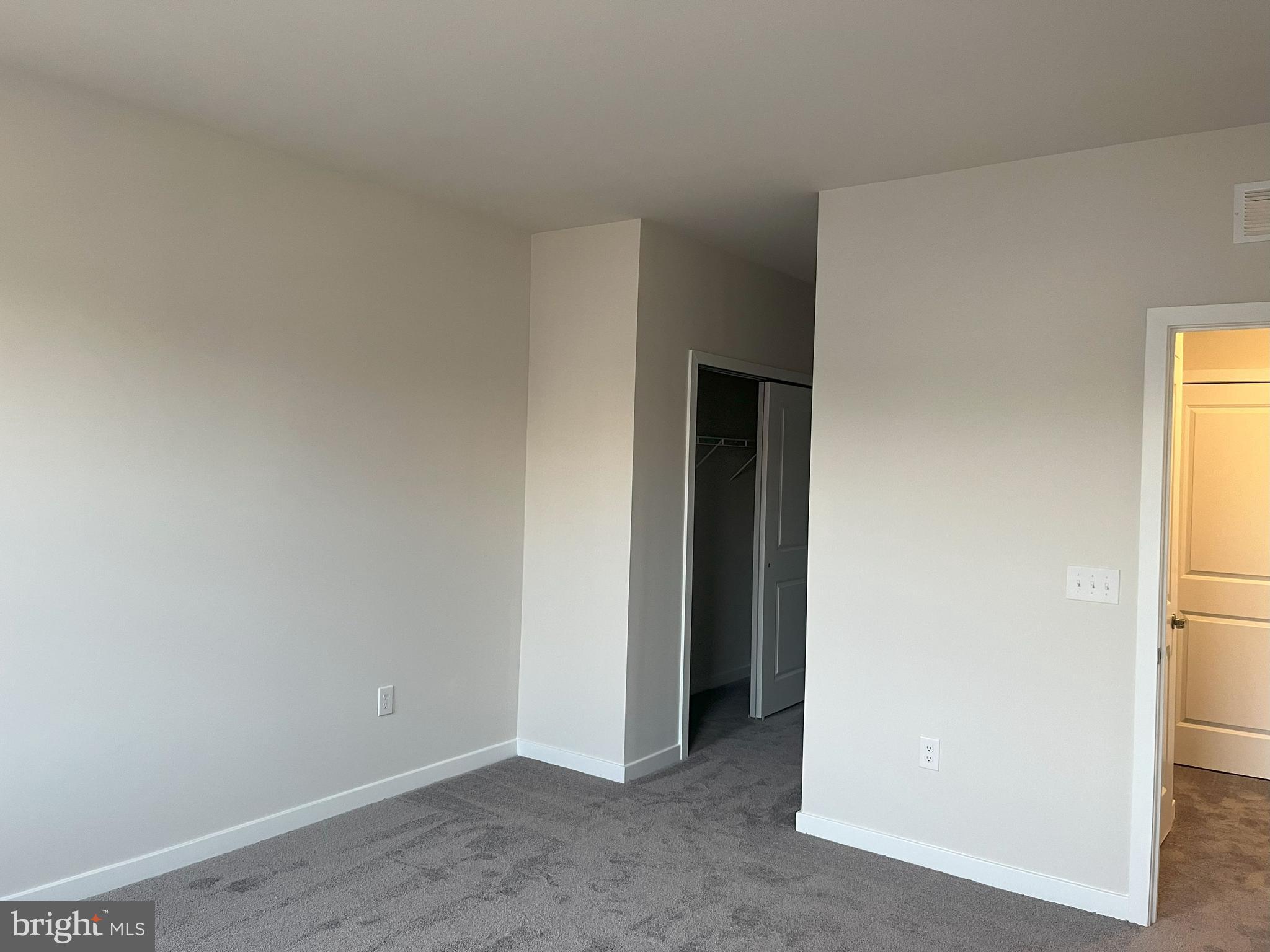 RIVER PIONTE - Residential Lease