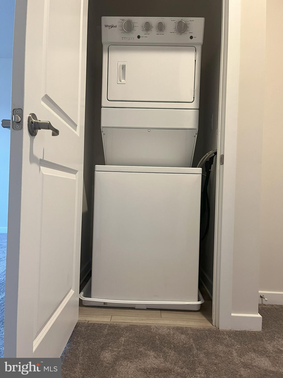 RIVER PIONTE - Residential Lease