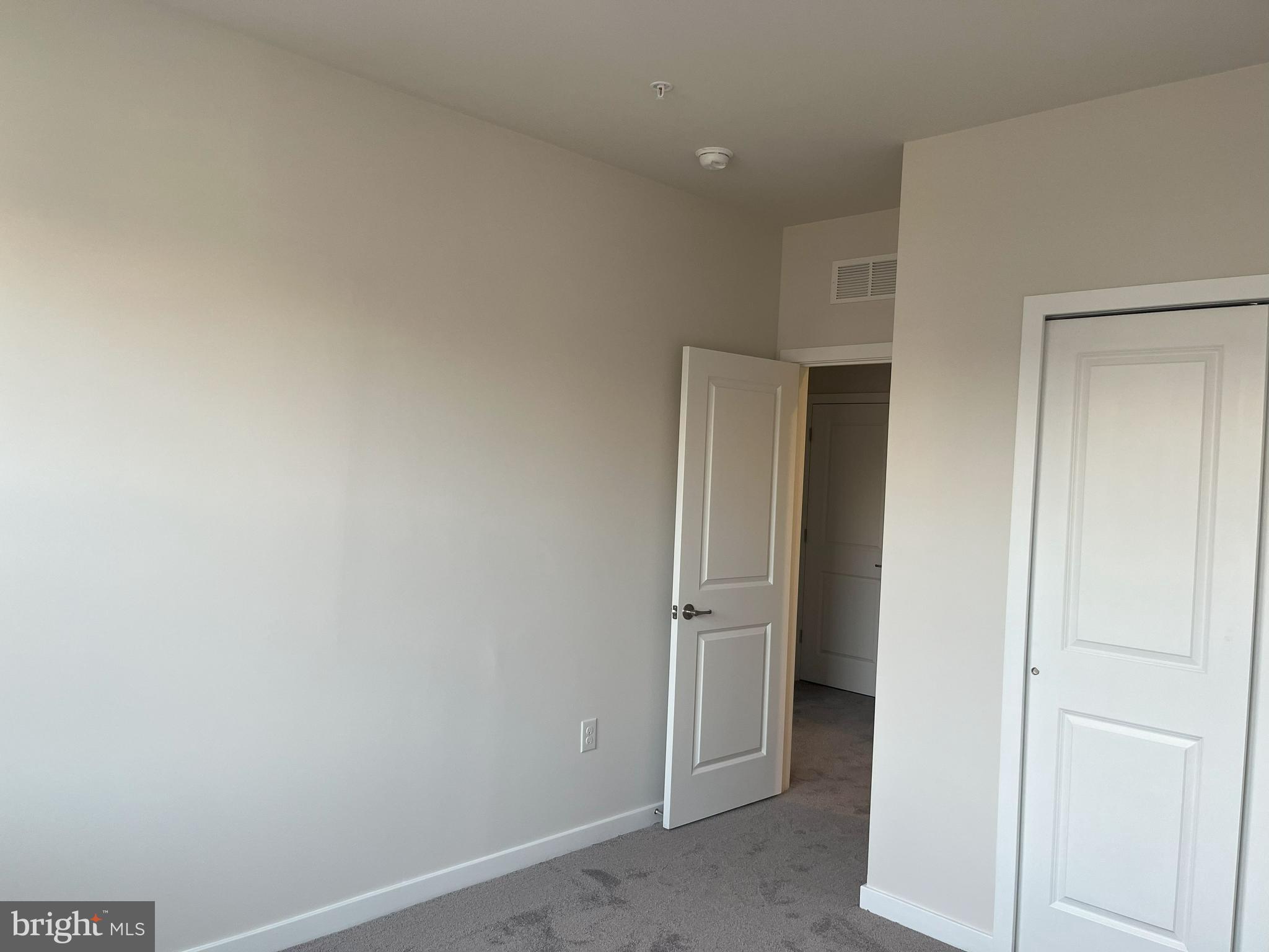 RIVER PIONTE - Residential Lease